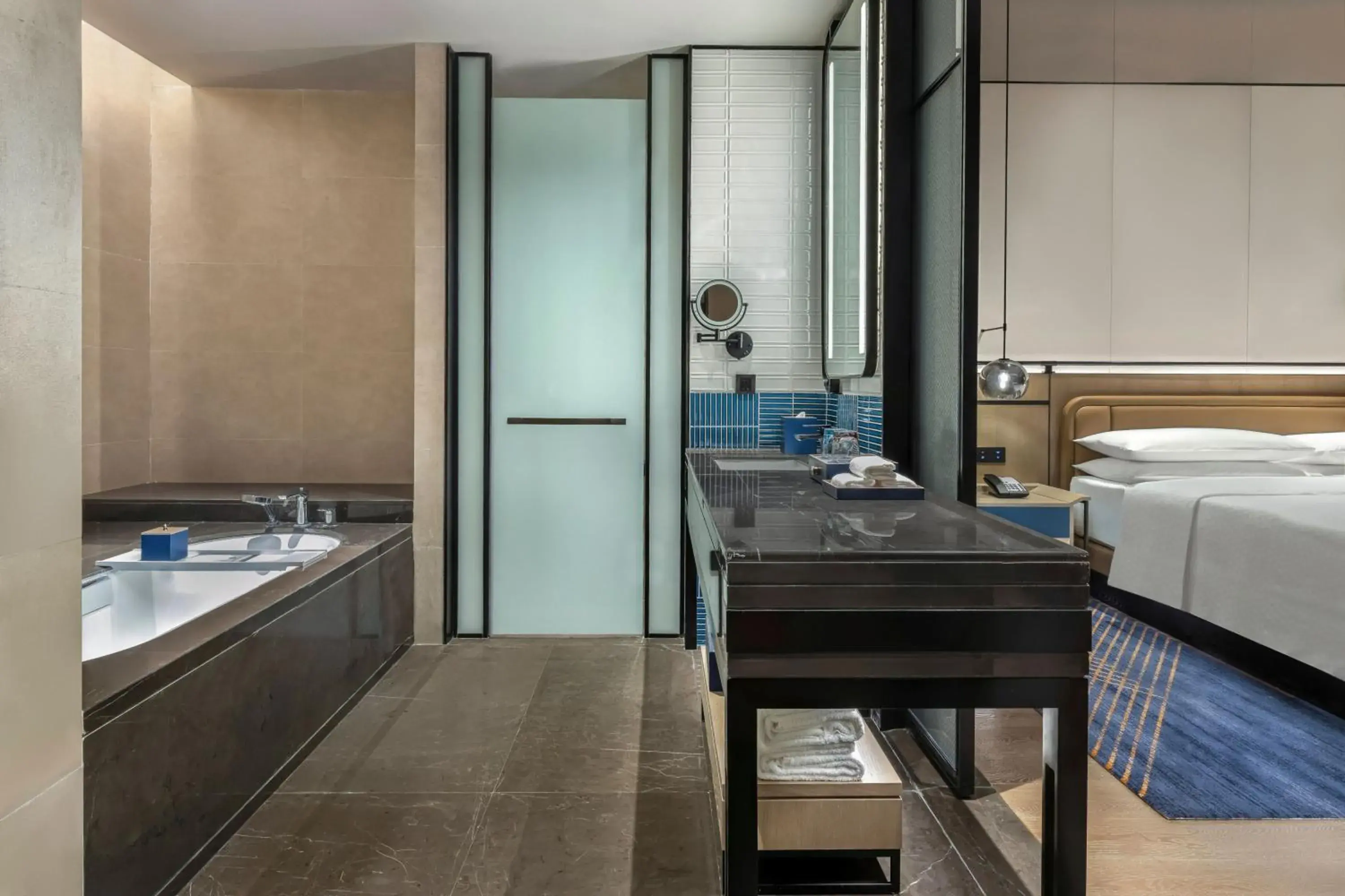 Bathroom in Four Points by Sheraton Guangzhou, Baiyun