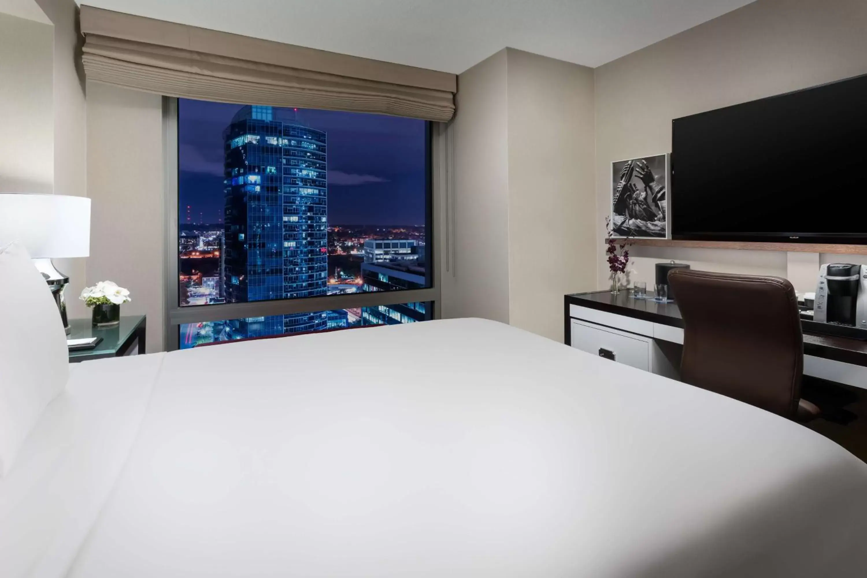 Photo of the whole room, Bed in Hyatt Centric Arlington