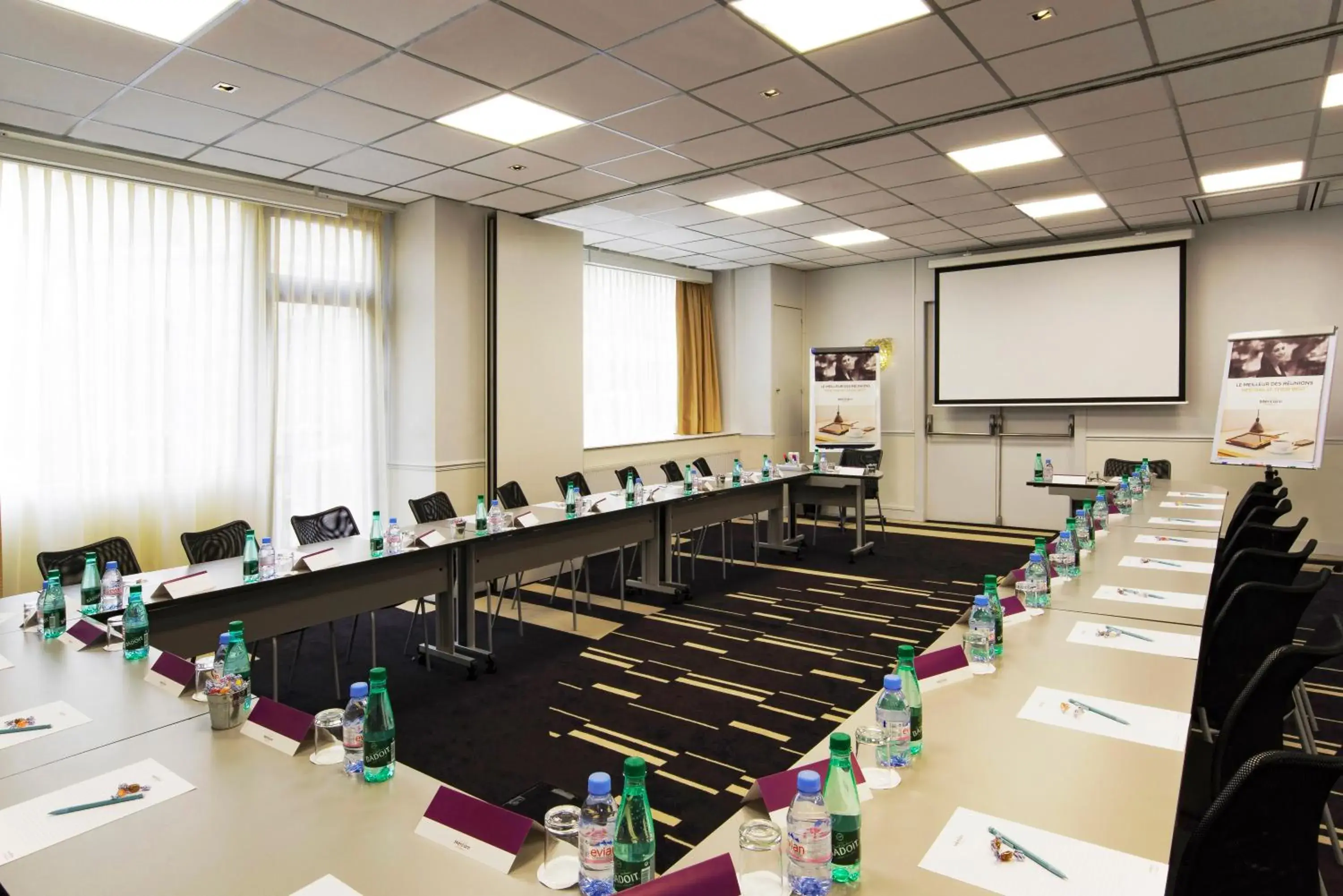 Meeting/conference room in Hotel Mercure Paris Opera Faubourg Montmartre