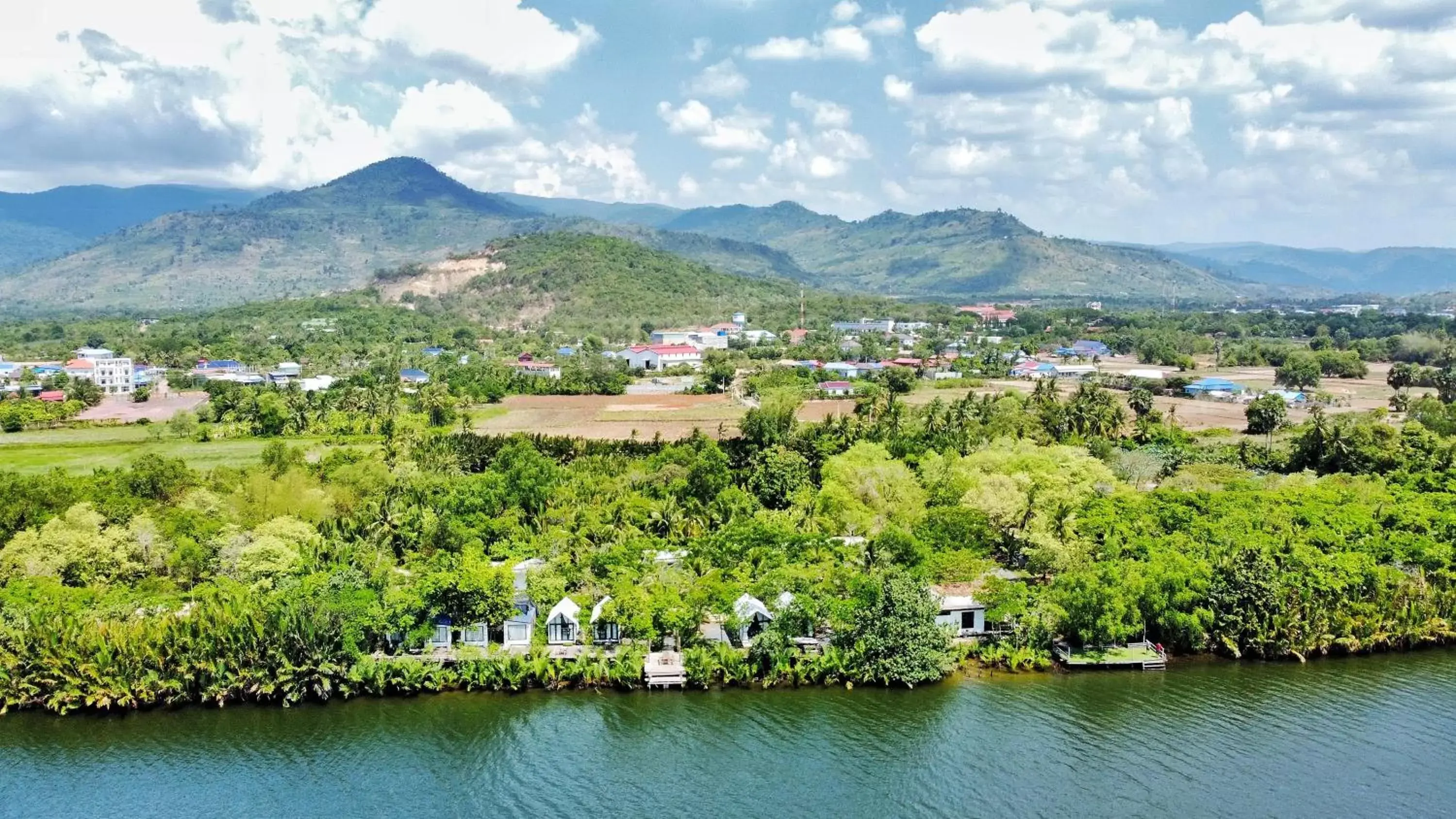 Double Room with Garden View in Kampot Riverfront Boutique Double Room with Garden View in Kampot Riverfront Boutique