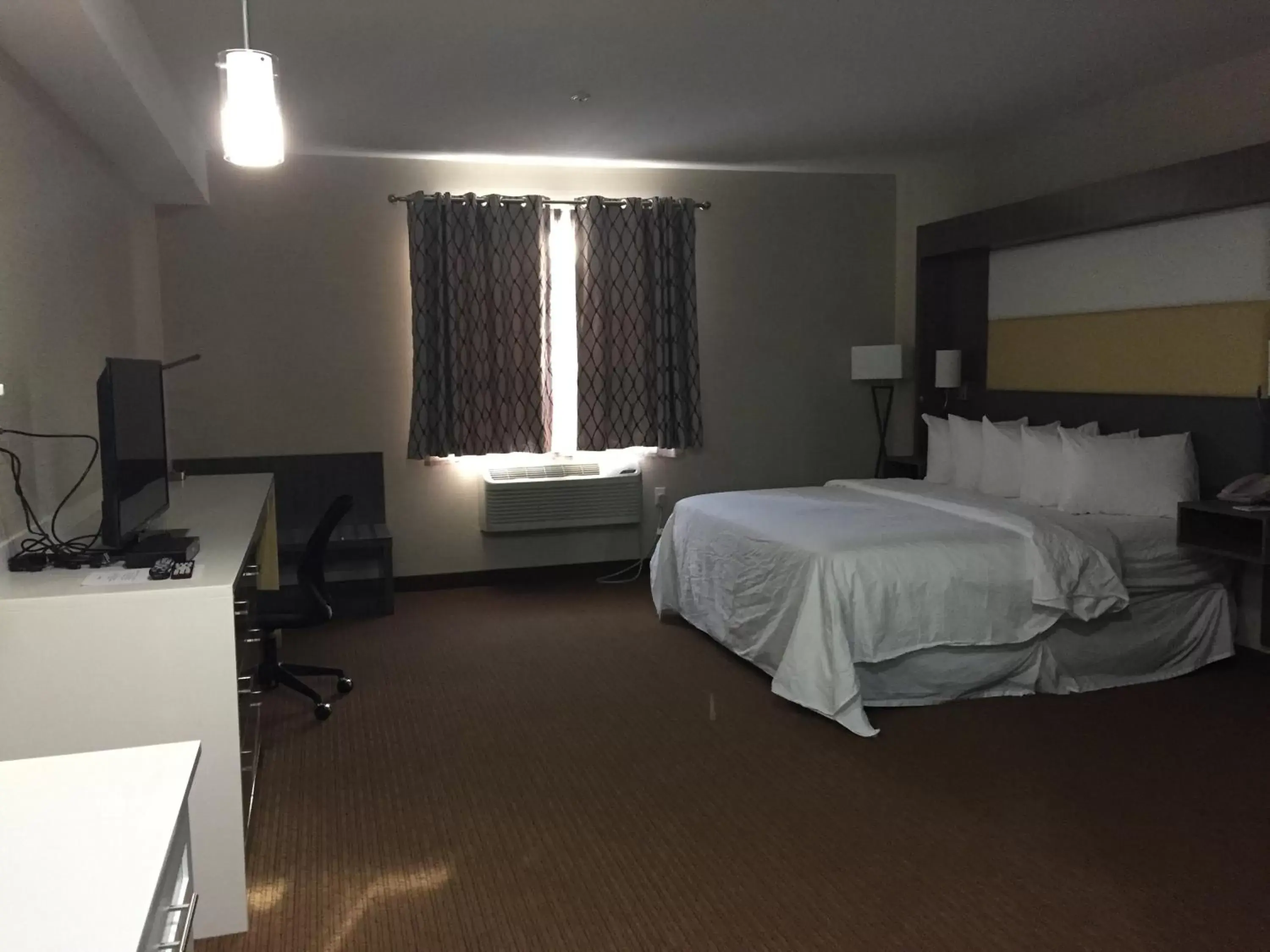 King Studio with Sofa Bed in Southfort Inn King Studio with Sofa Bed in Southfort Inn