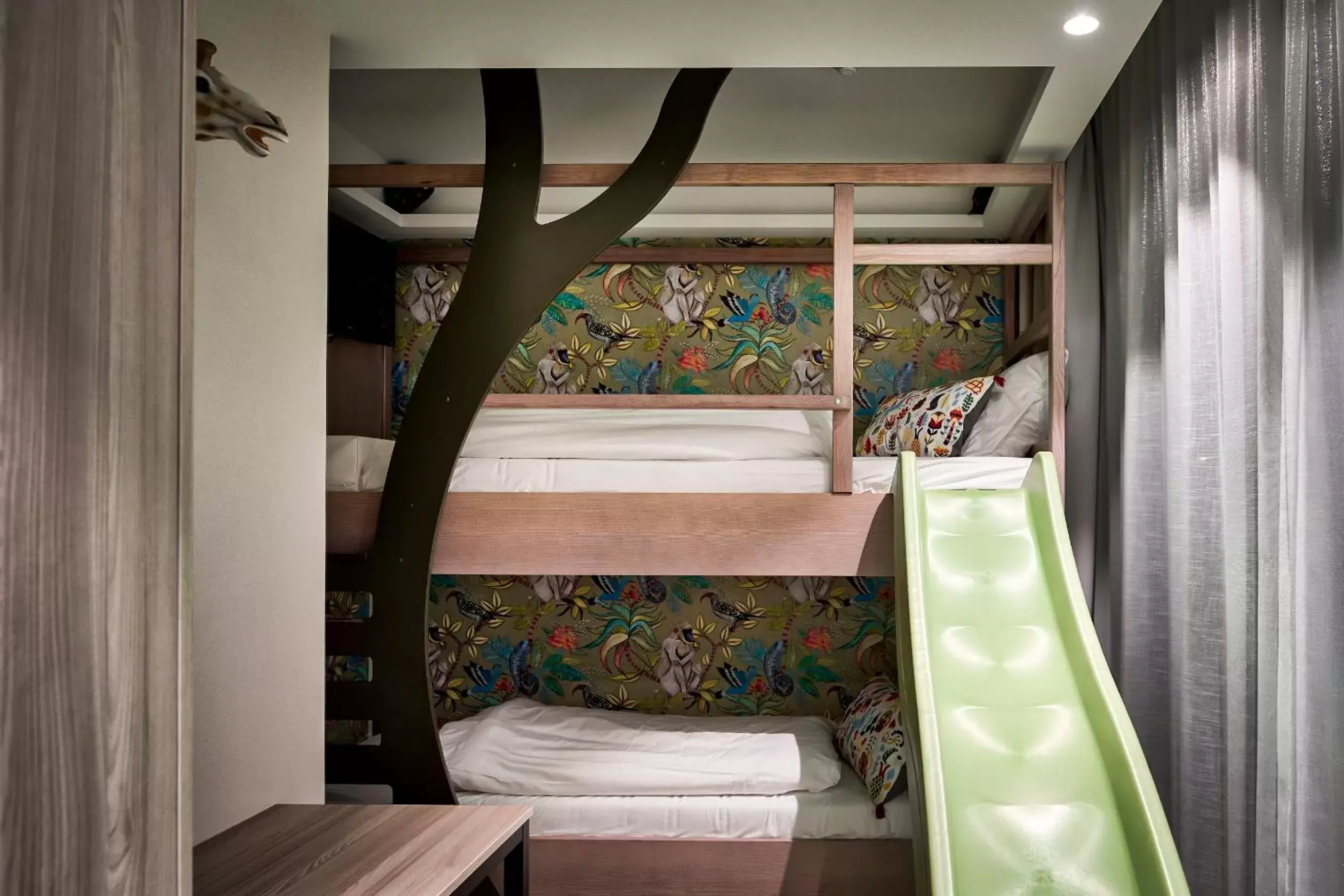 Bunk Bed in Van der Valk Hotel Tilburg