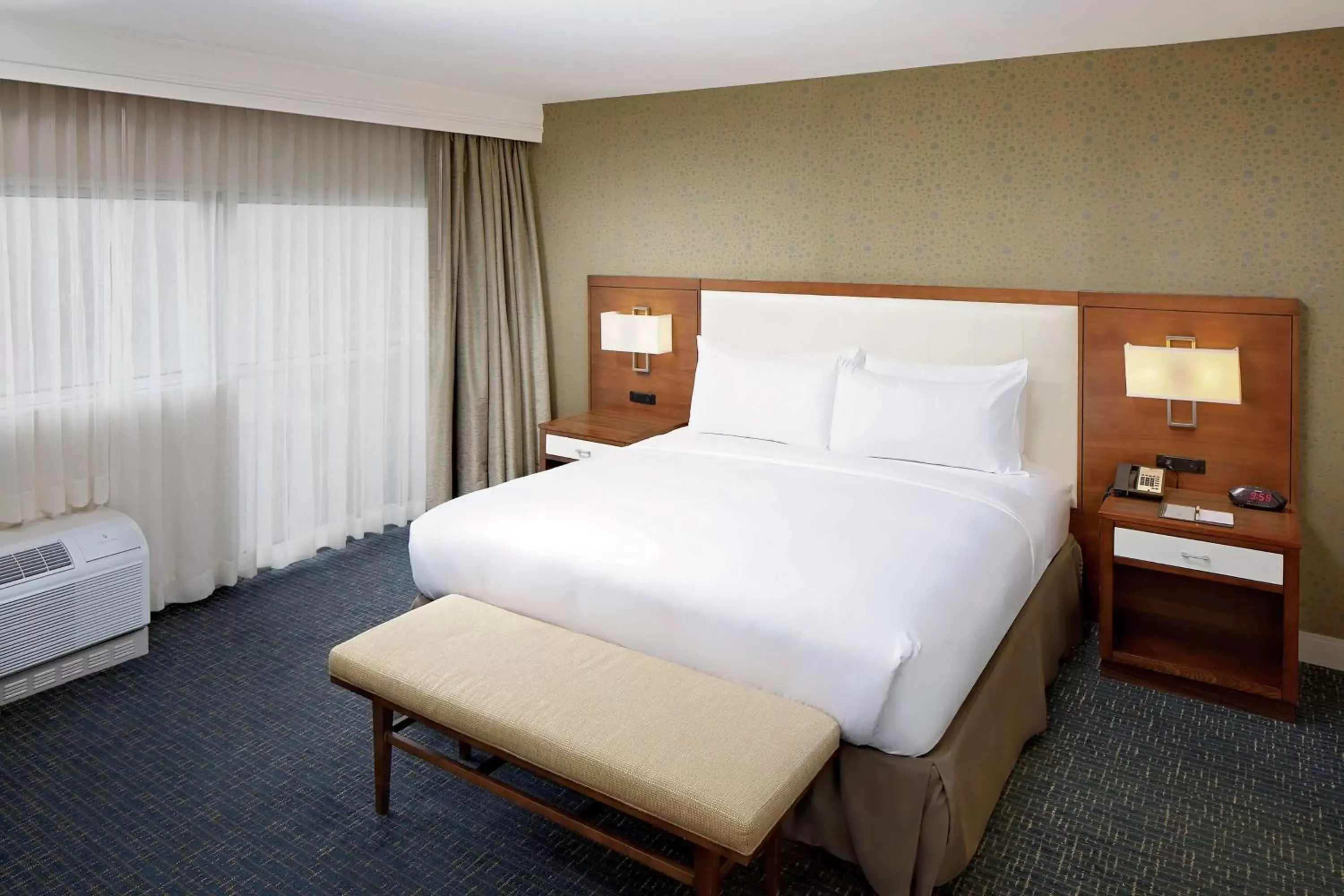 Bed in DoubleTree by Hilton Hotel South Bend