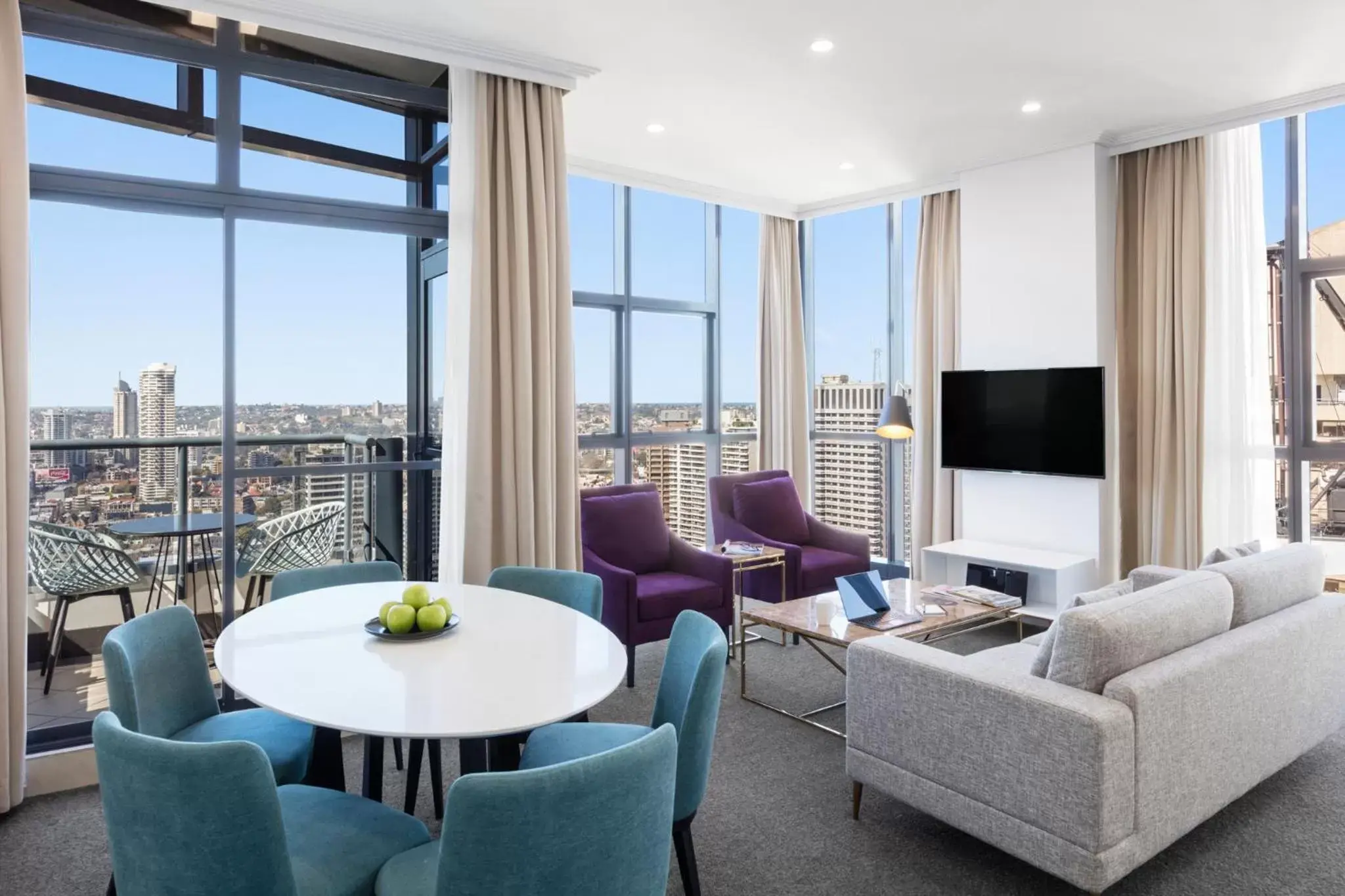 Living room in Meriton Suites Pitt Street, Sydney