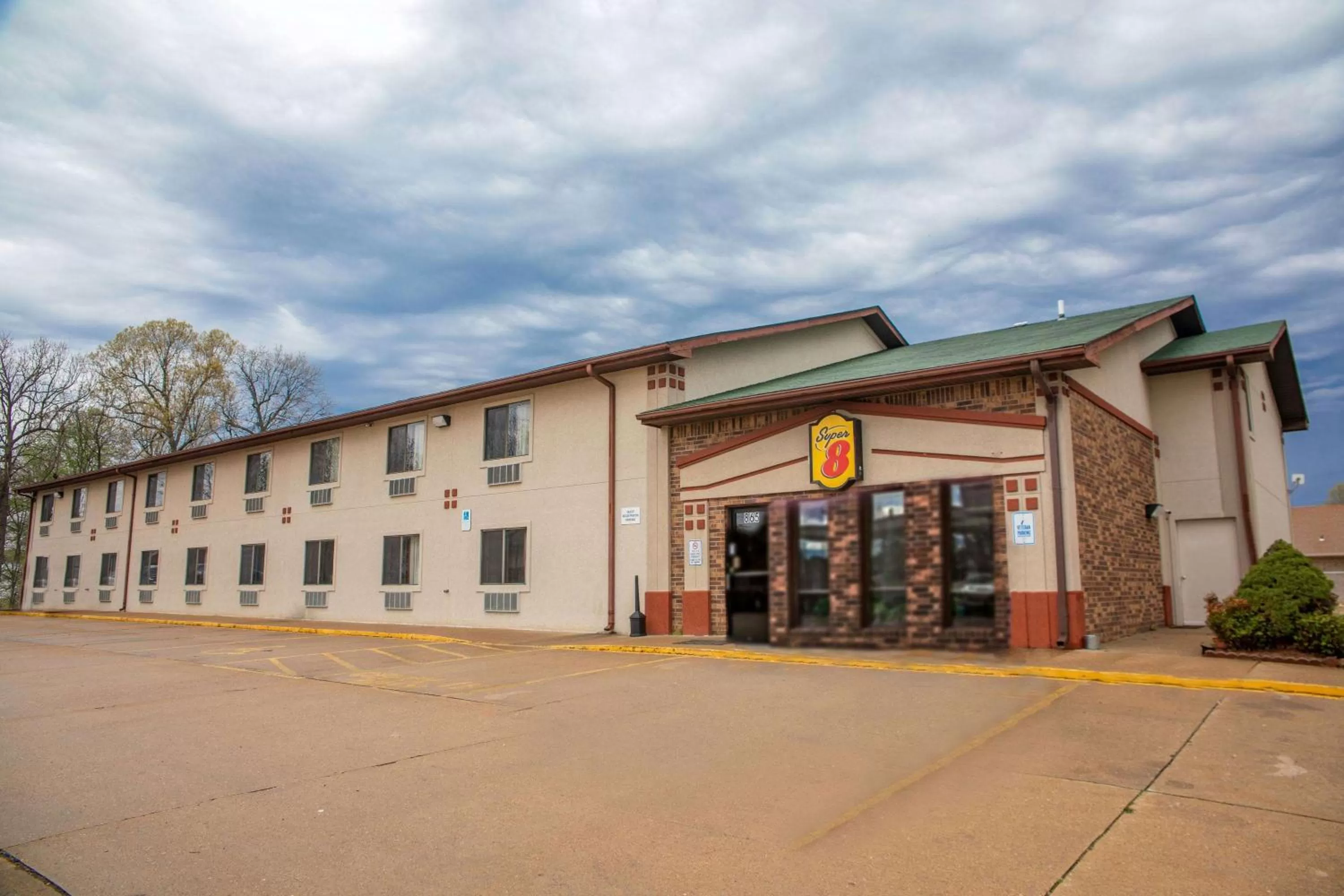 Property building in Super 8 by Wyndham Mountain Home