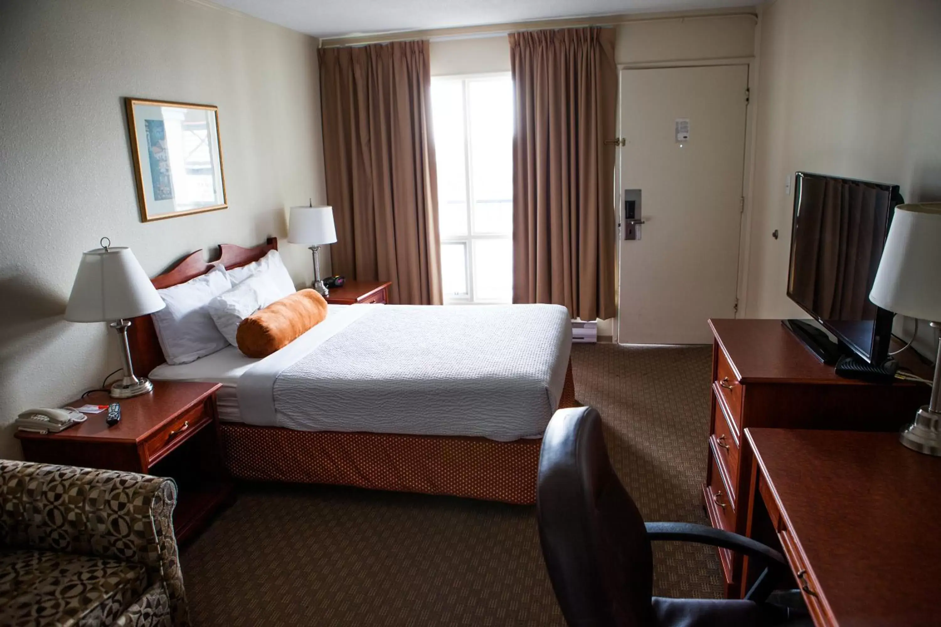 Other, Bed in Knights Inn Lethbridge Other, Bed in Knights Inn Lethbridge