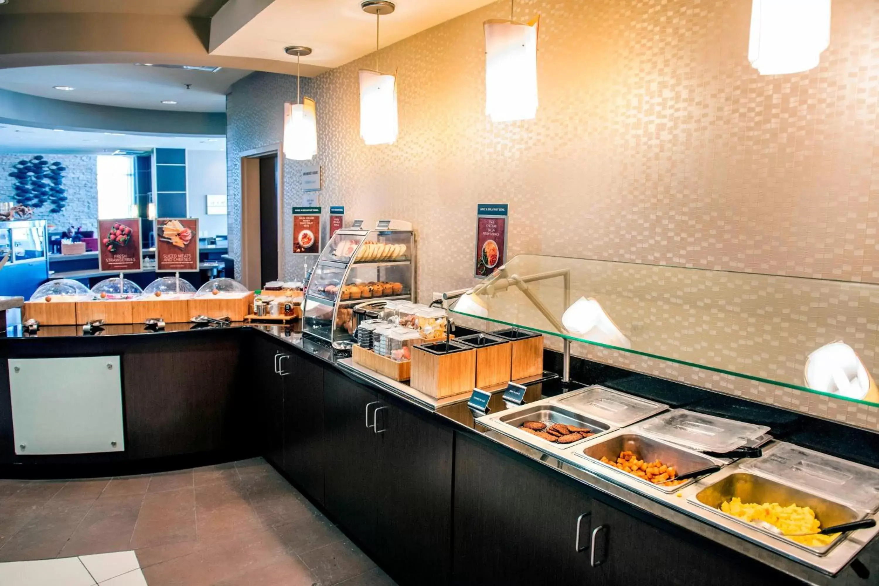 Breakfast, Restaurant/Places to Eat in Springhill Suites by Marriott Pueblo Downtown