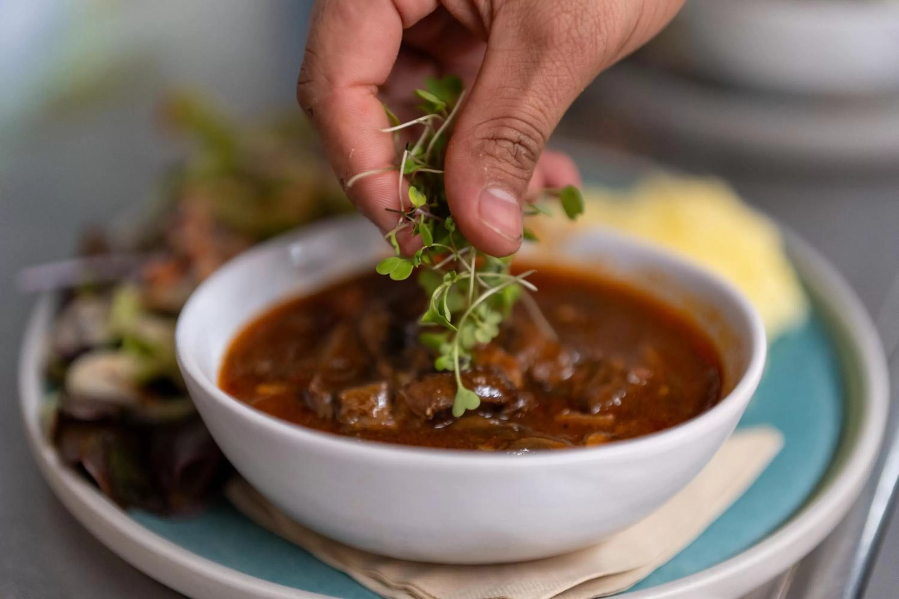 Restaurant/places to eat in Hotel Armitage and Conference Centre