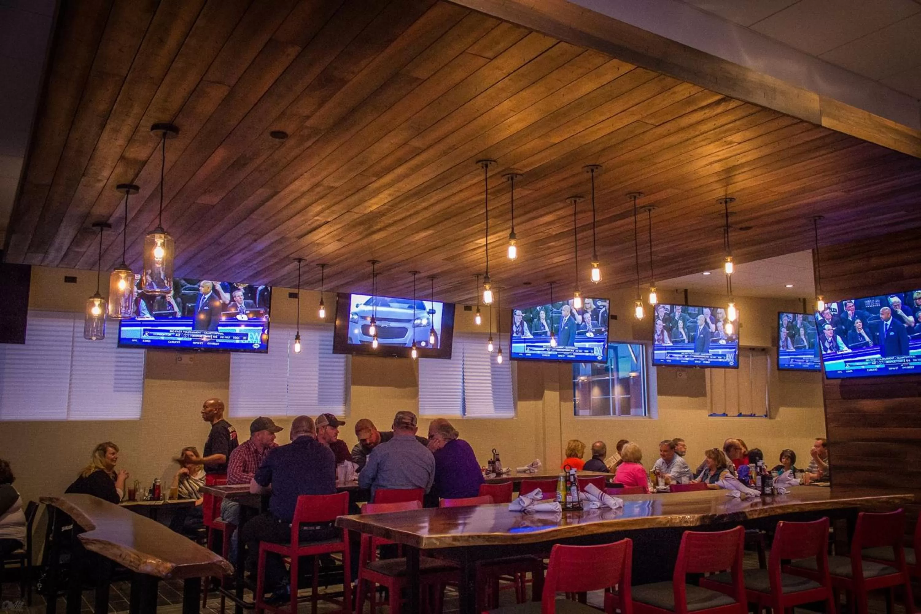 Restaurant/places to eat in Holiday Inn Omaha Downtown - Waterpark by IHG