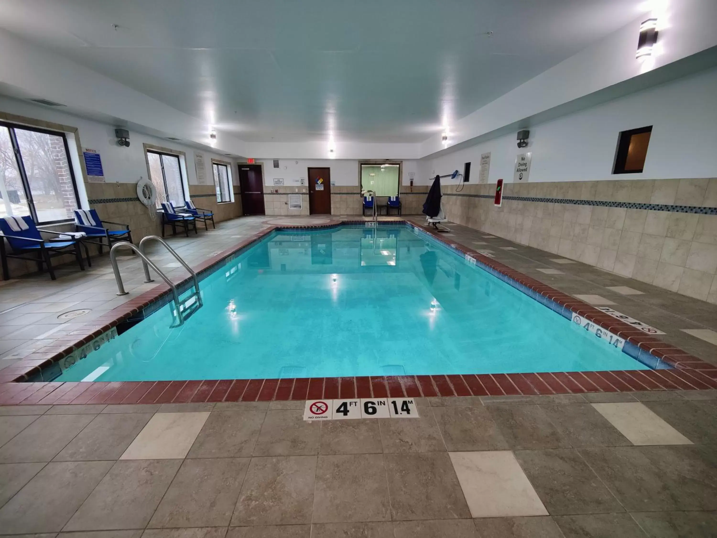 Swimming Pool in Holiday Inn Express- Waterloo/Cedar Falls, an IHG Hotel