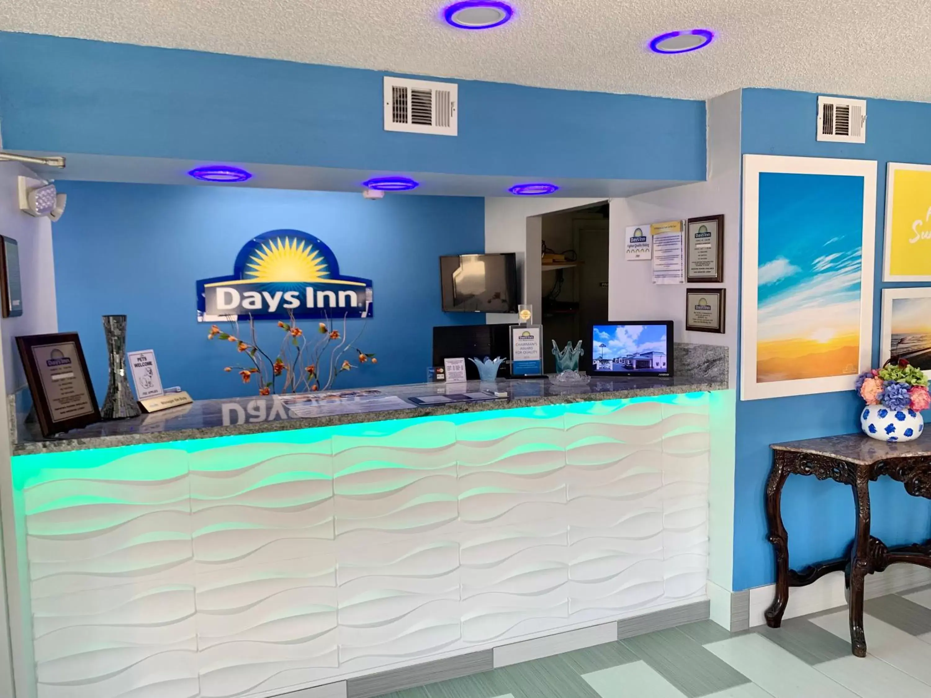 Lobby or reception in Days Inn by Wyndham Greenville Lobby or reception in Days Inn by Wyndham Greenville