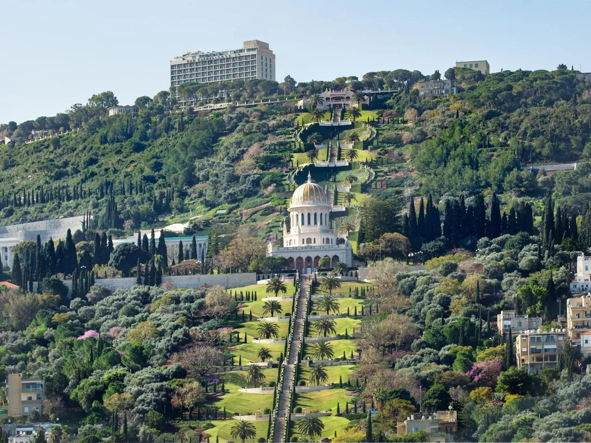 Nearby landmark, Bird's-eye View in Golden Crown Haifa