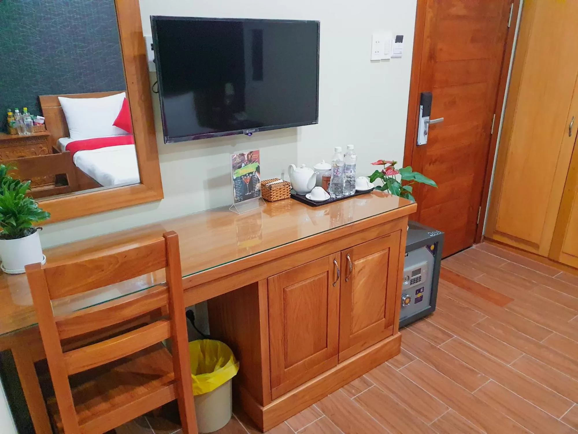 TV and multimedia, TV/Entertainment Center in LEHA Saigon Hotel Airport