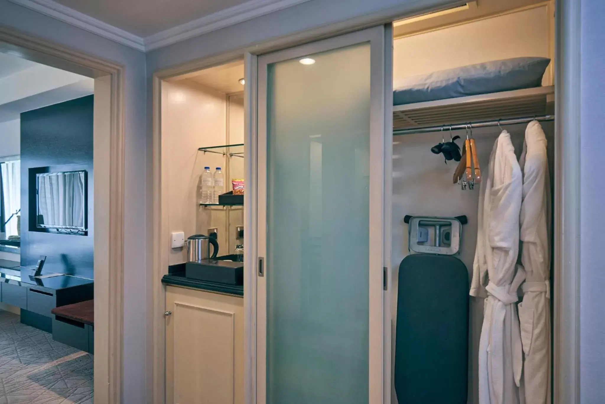 Photo of the whole room, Bathroom in InterContinental Kuala Lumpur, an IHG Hotel