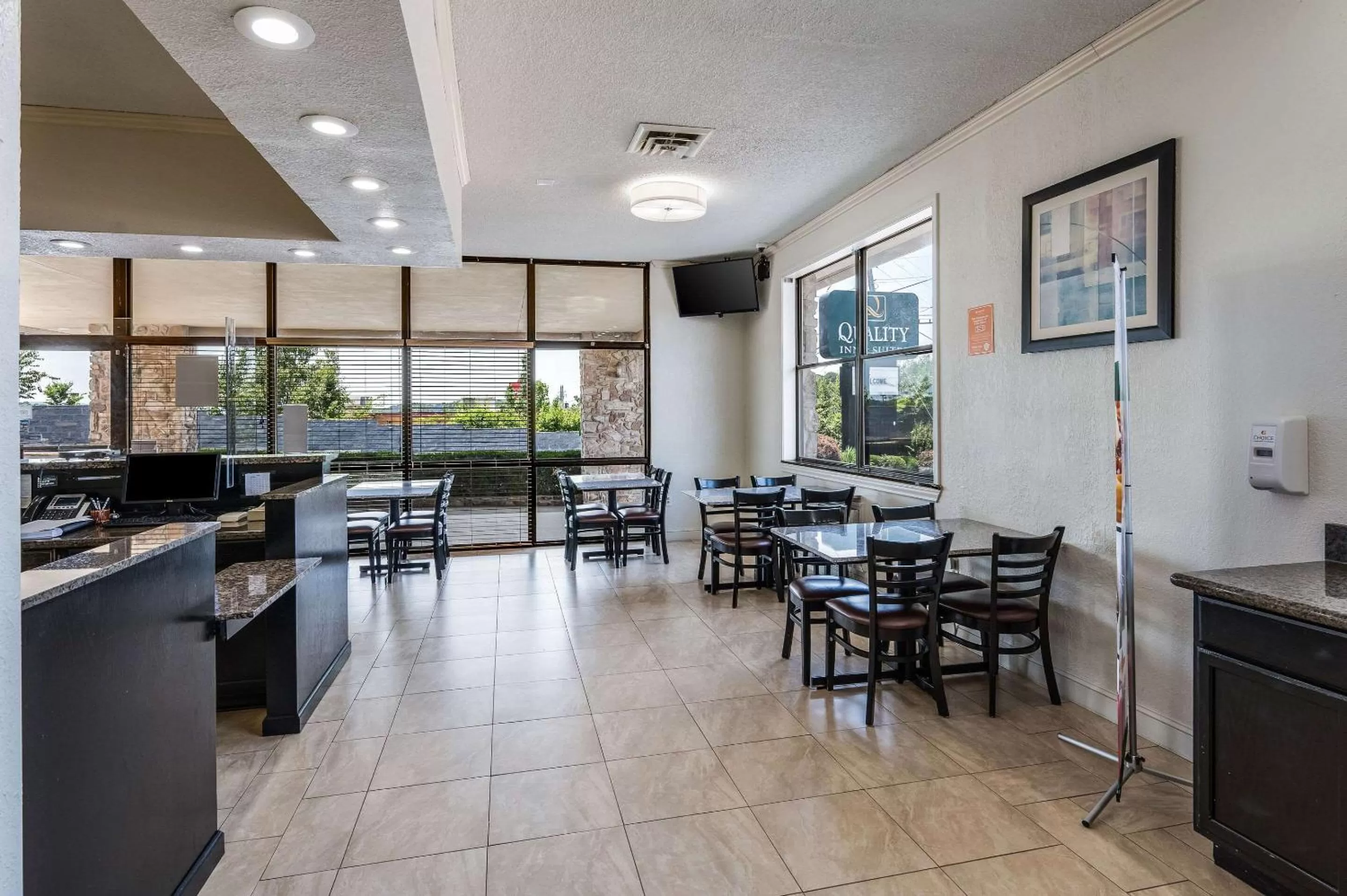 Restaurant/places to eat in Quality Inn & Suites Hot Springs-Lake Hamilton