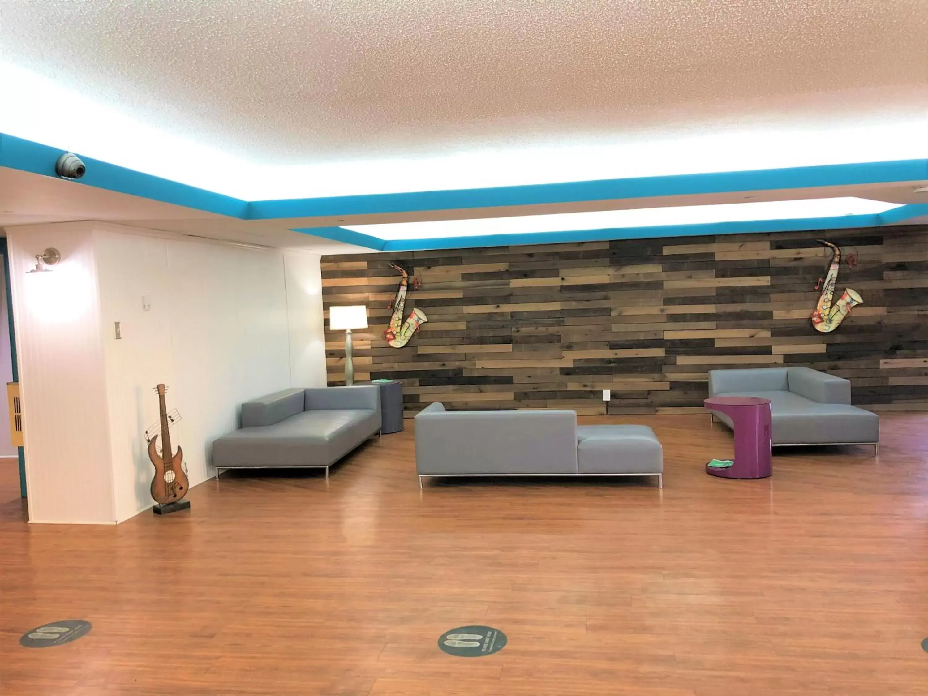 Property building in Rodeway inn- Nashville airport - Downtown - Mexican Restaurant on site Property building in Rodeway inn- Nashville airport - Downtown - Mexican Restaurant on site