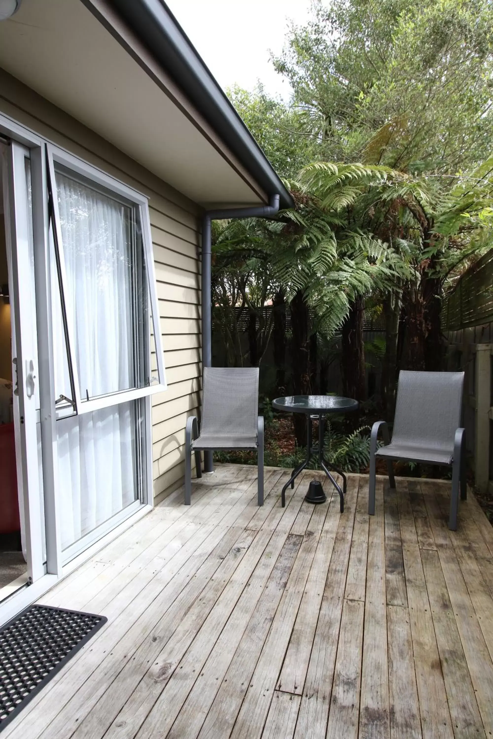 Patio in Annabelle Motel