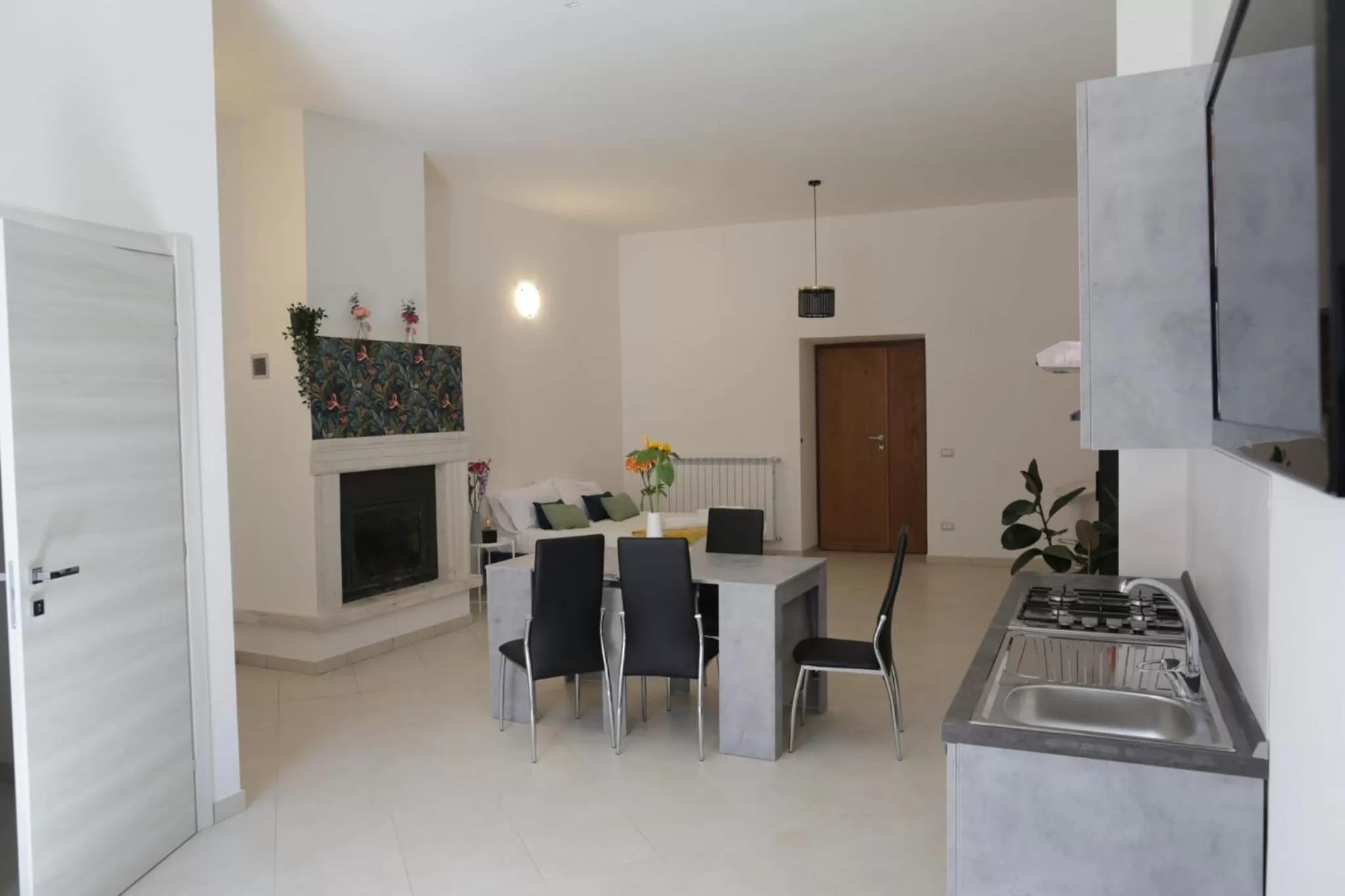 TV and multimedia, Kitchen/Kitchenette in B&B Eden