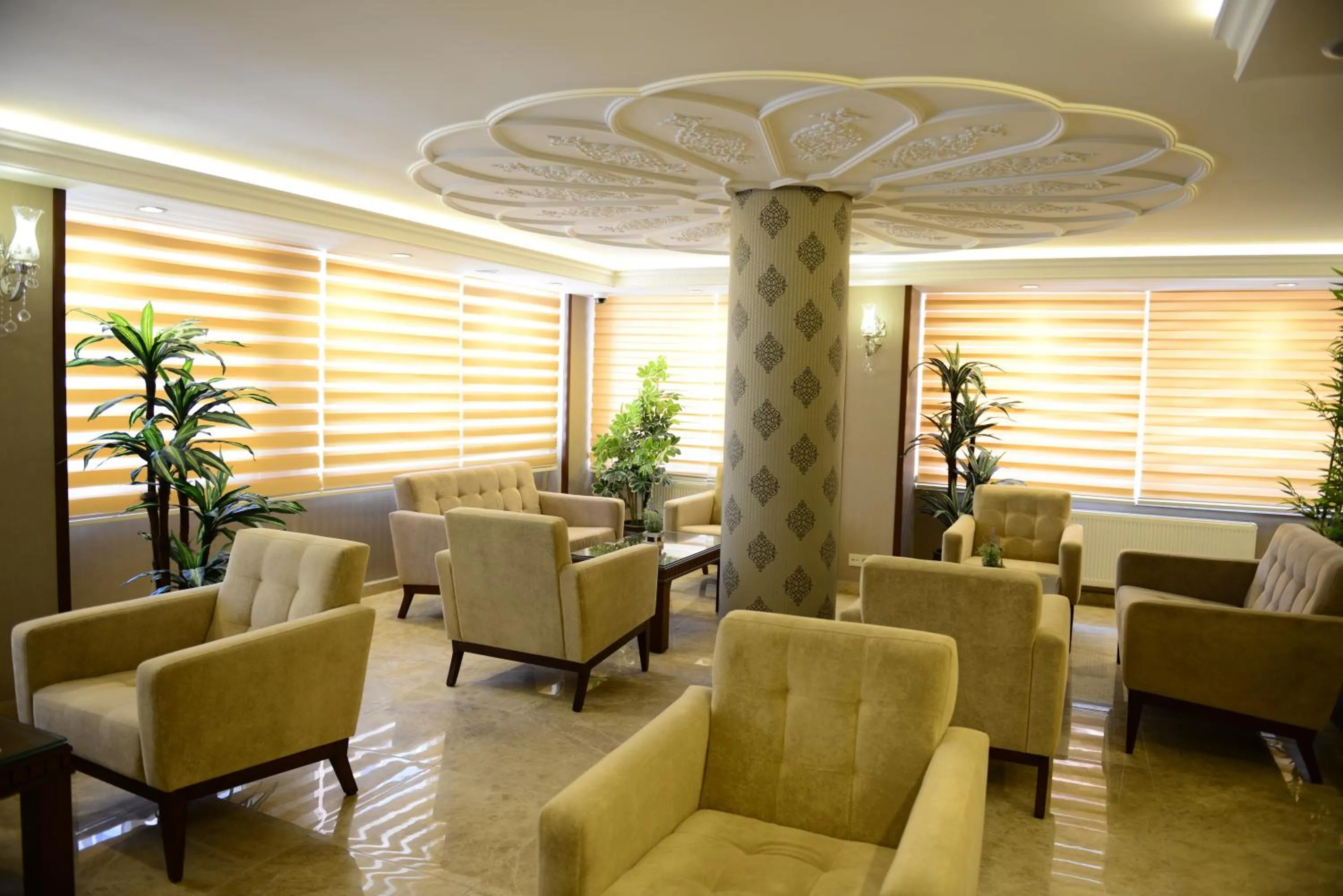 Communal lounge/ TV room in Grand Bazaar Hotel