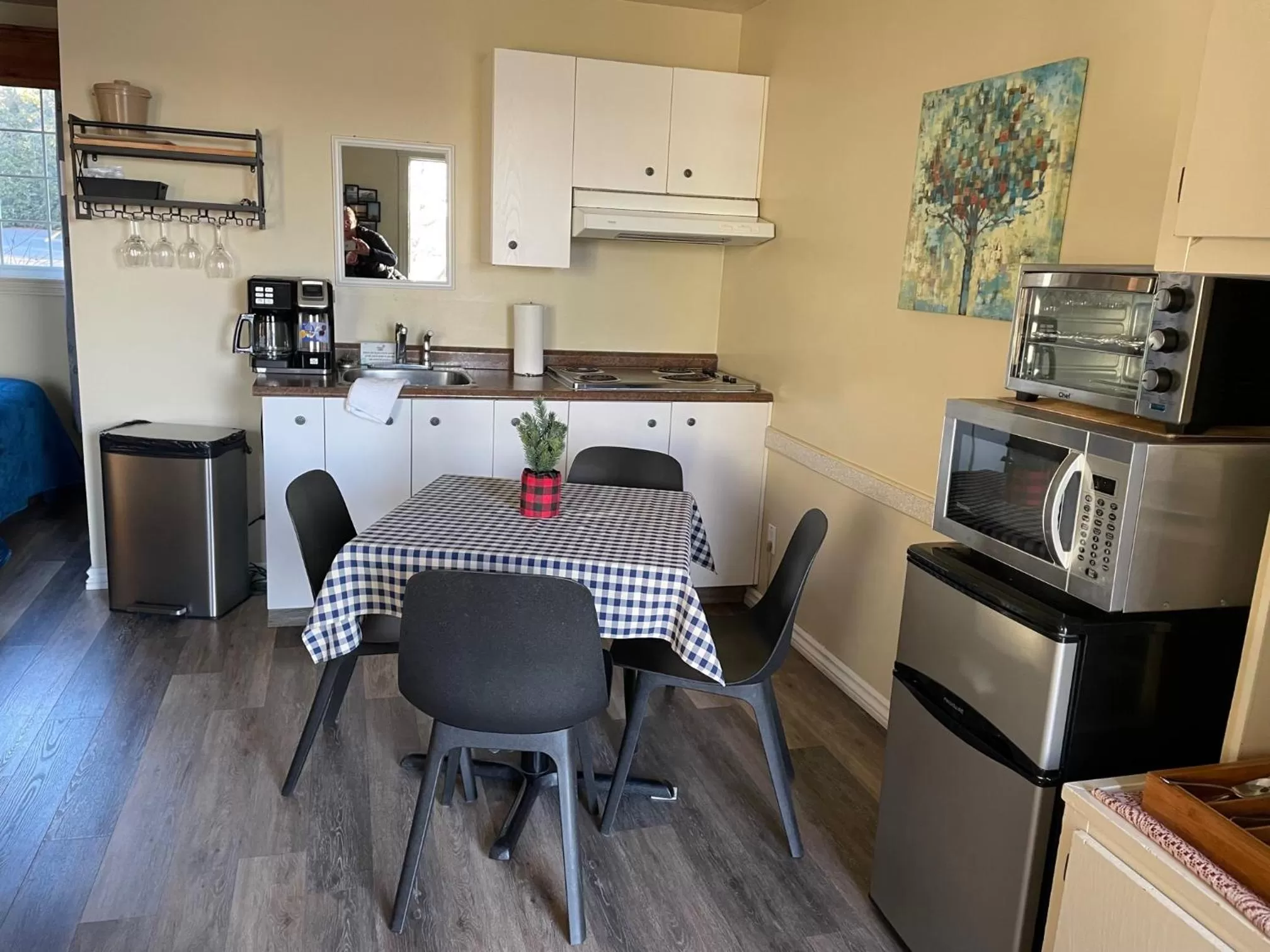 Dining Area in Auberge et Chalets sur le Lac