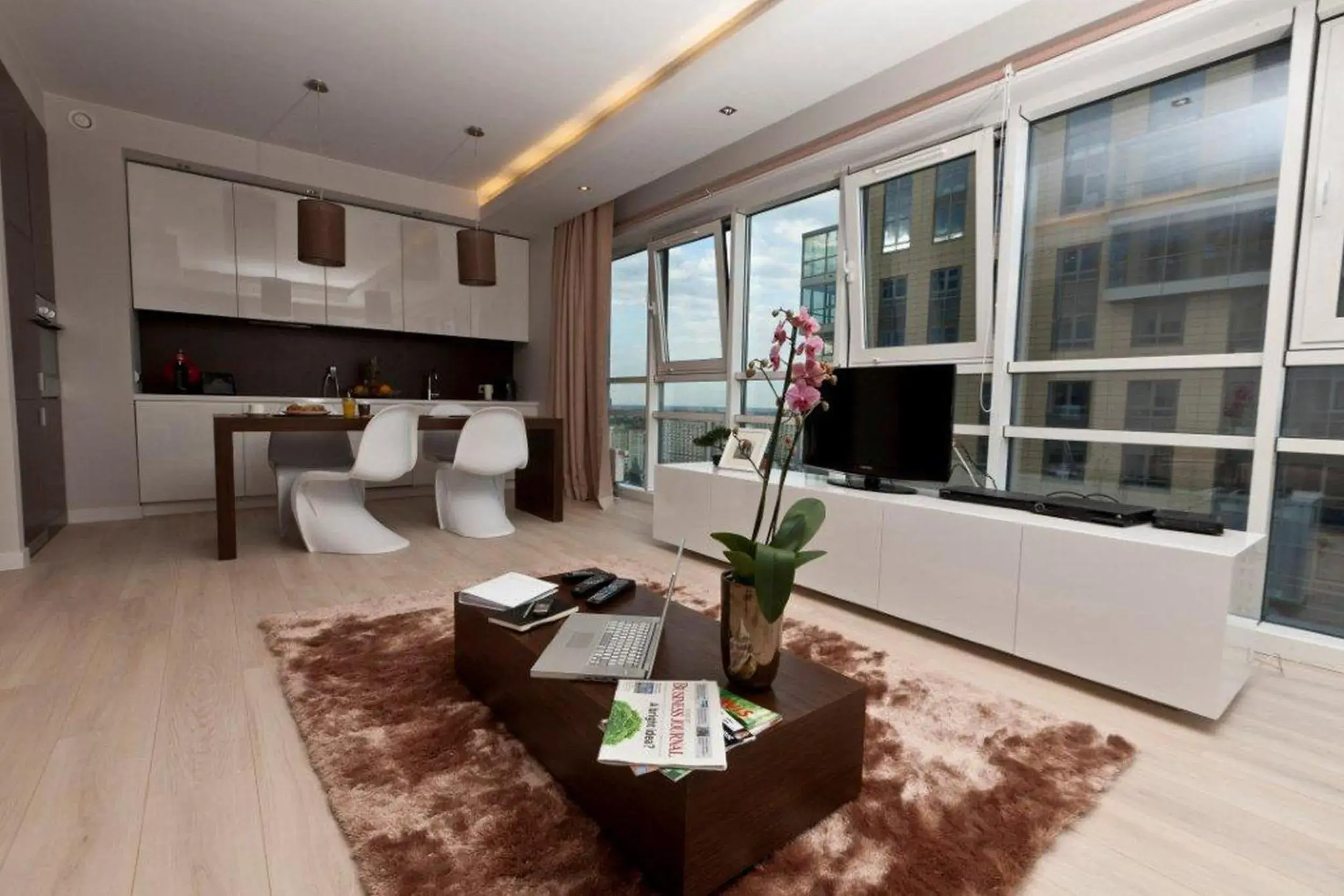 Living room, Seating Area in Platinum Residence