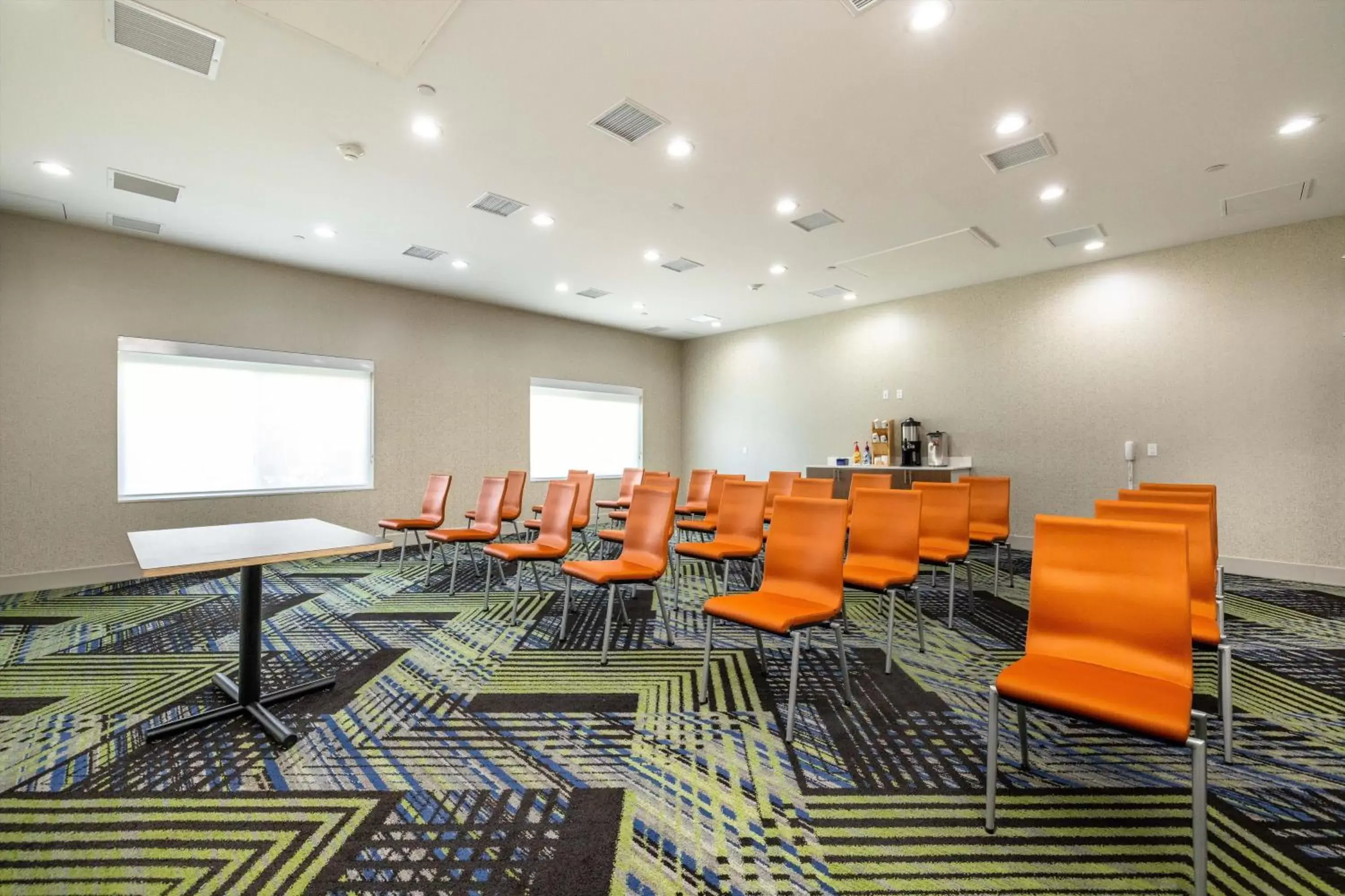 Meeting/conference room in Holiday Inn Express & Suites - San Jose Silicon Valley, an IHG Hotel