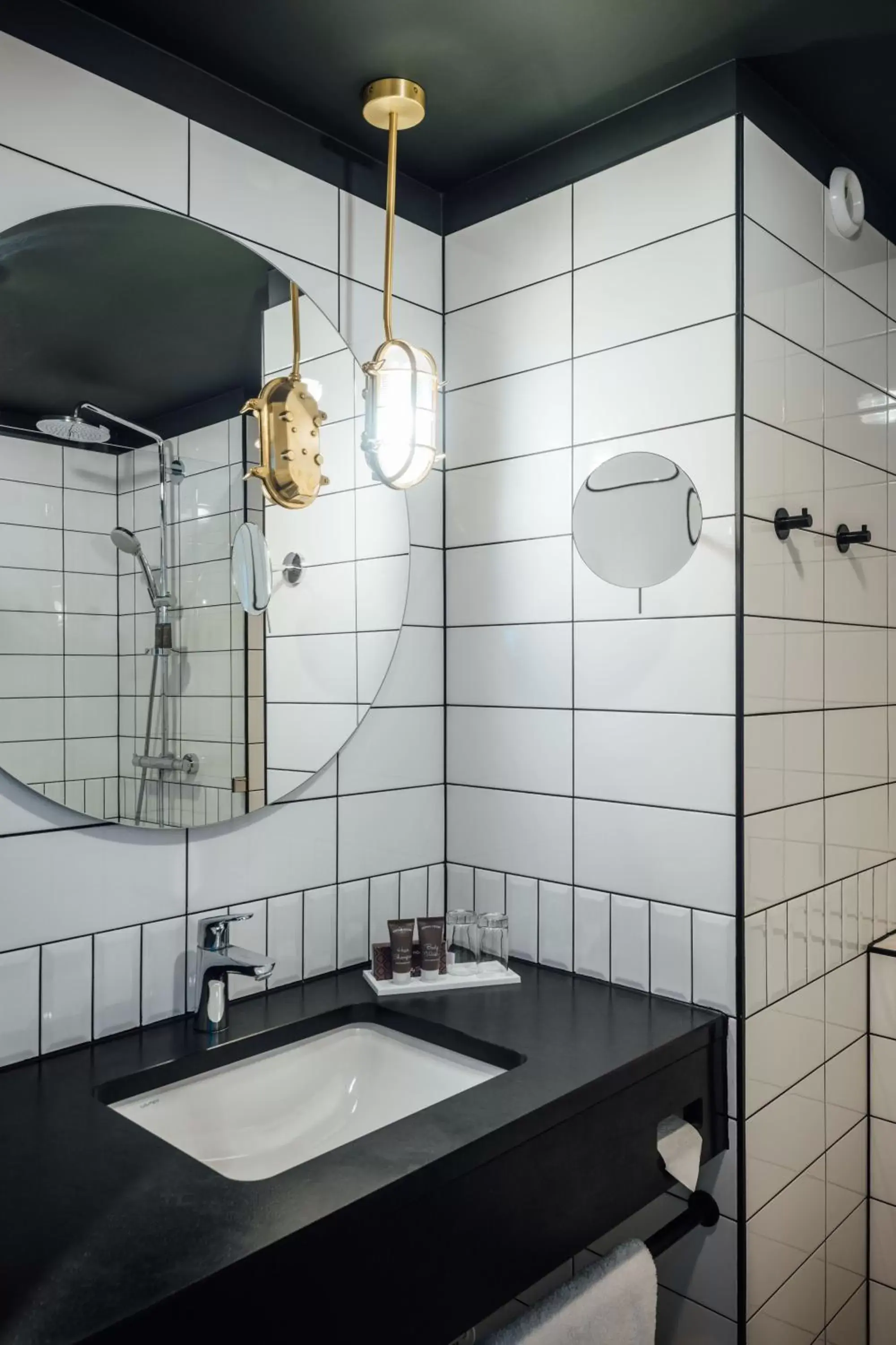 Shower, Bathroom in Vienna House by Wyndham Amber Baltic Miedzyzdroje