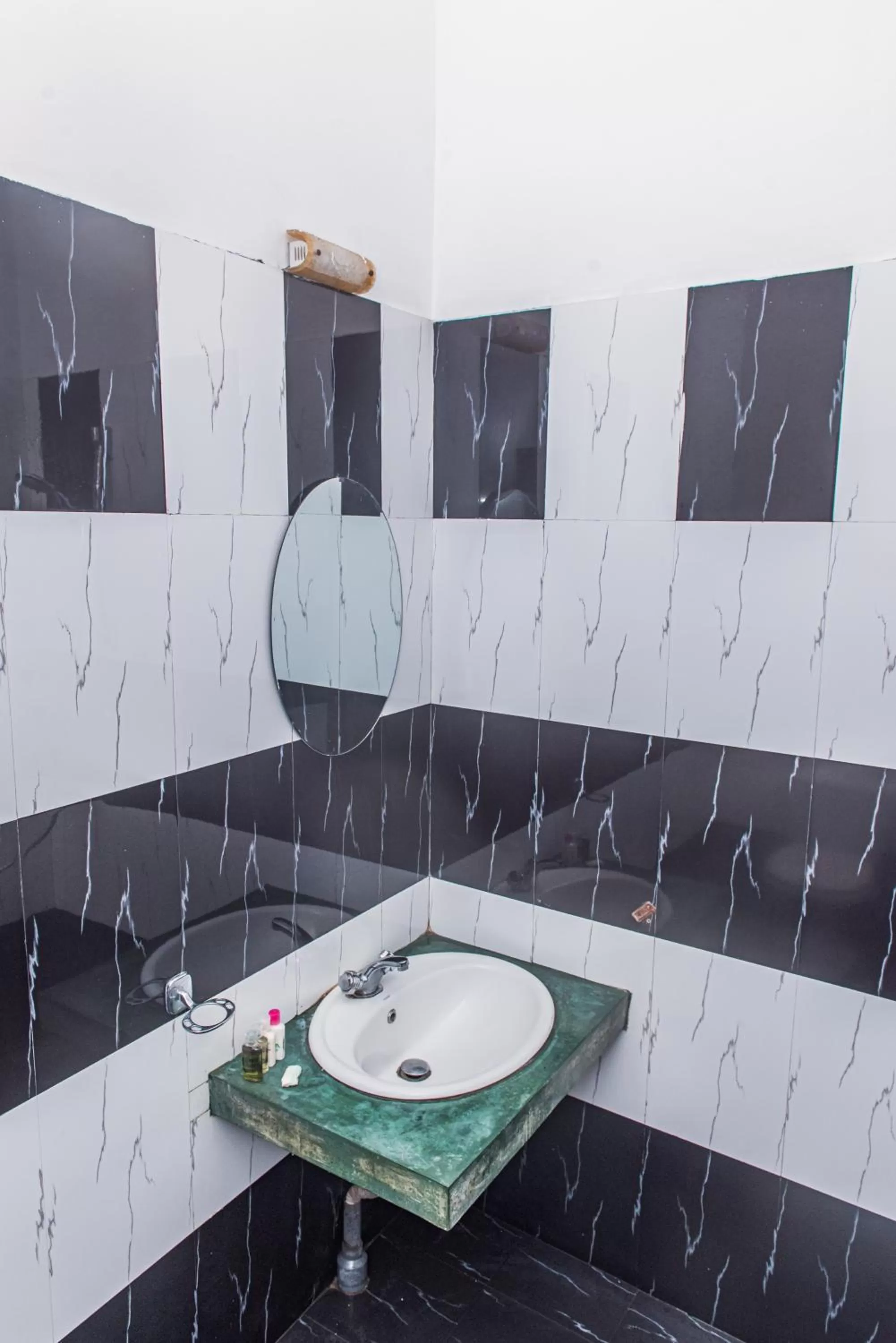 Bathroom in Ravana Range Ella