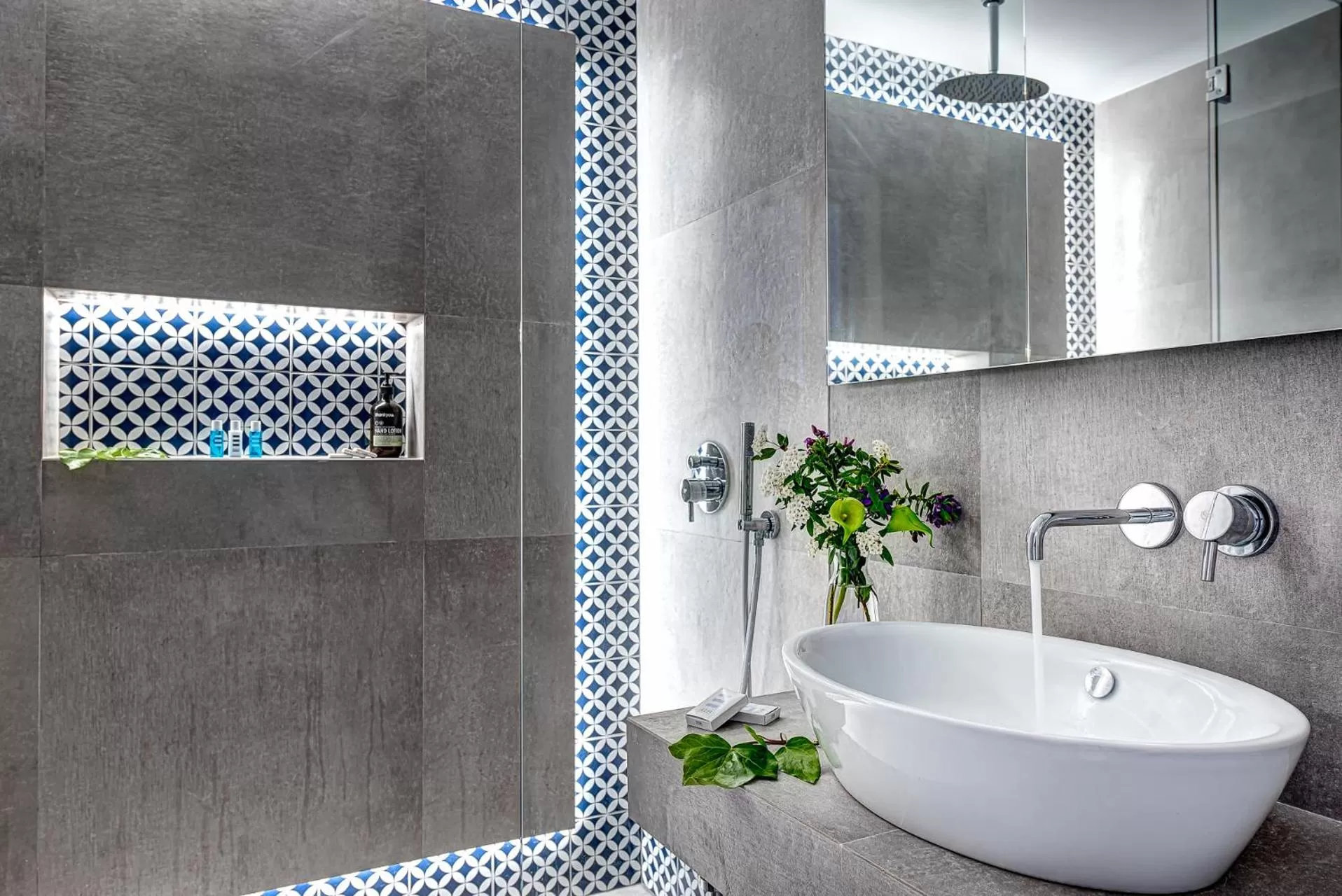 Shower in Gocce Di Capri Resort