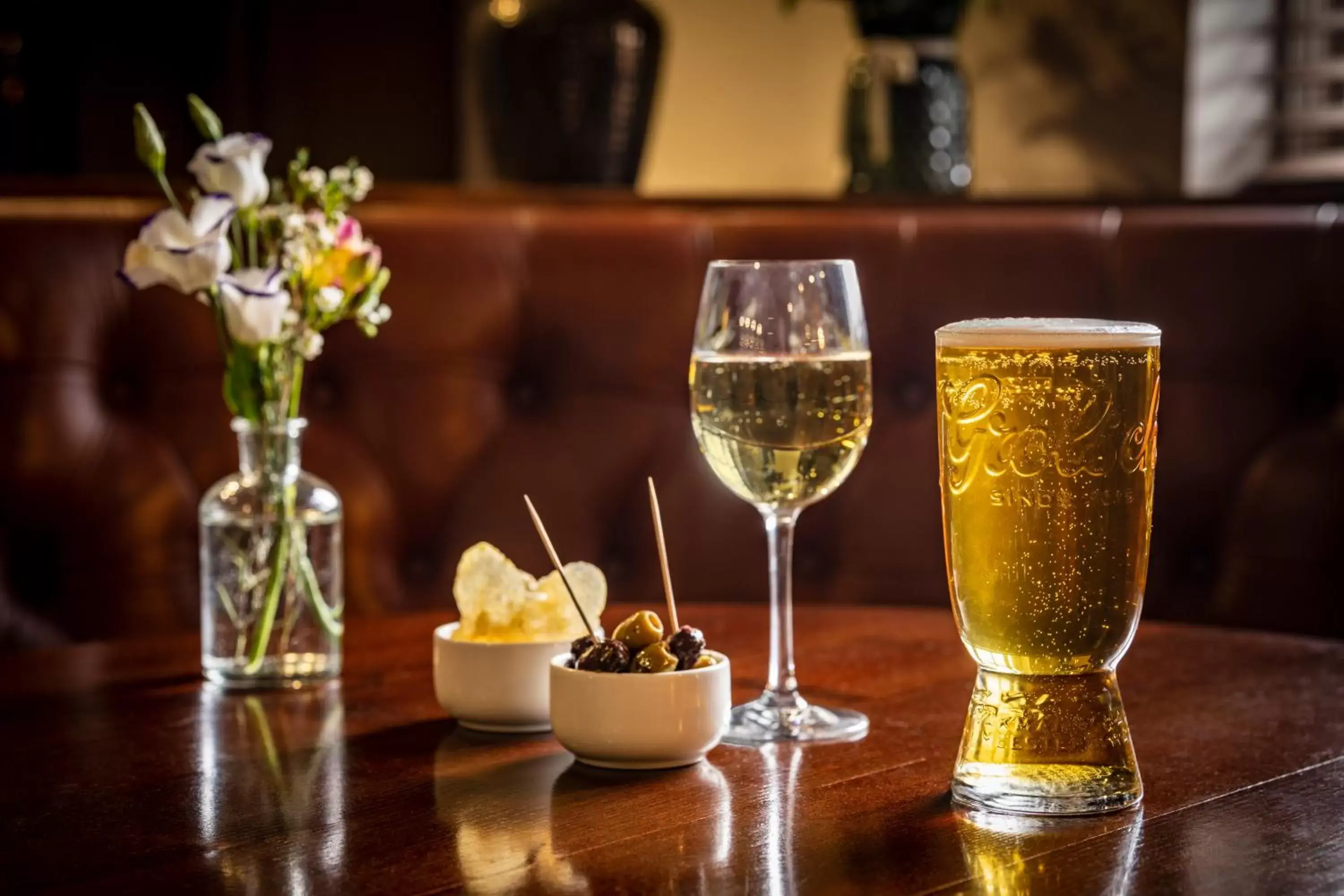 Lounge or bar in Macdonald Tickled Trout Hotel