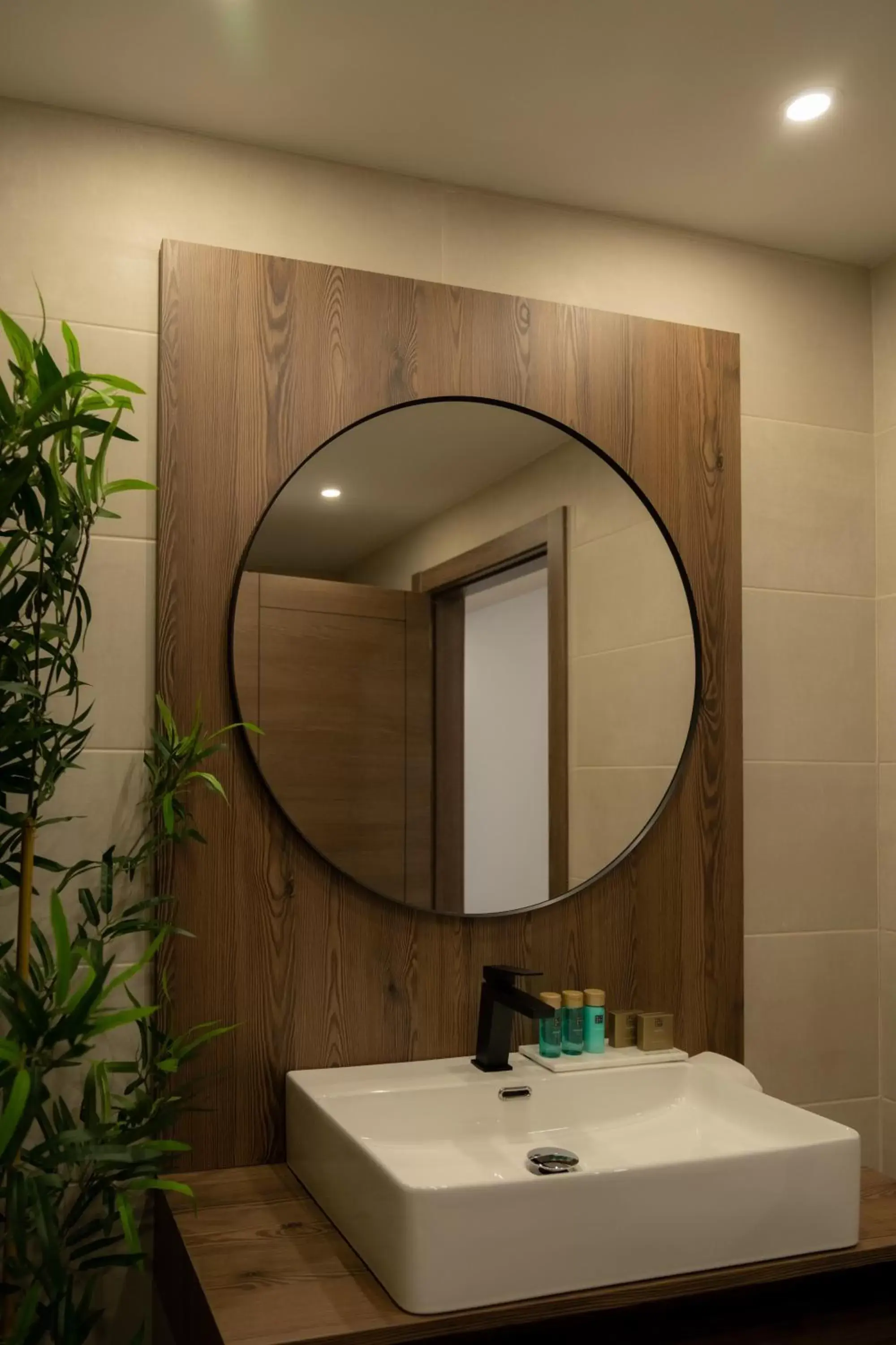 Toilet, Bathroom in Ria Formosa Guest House