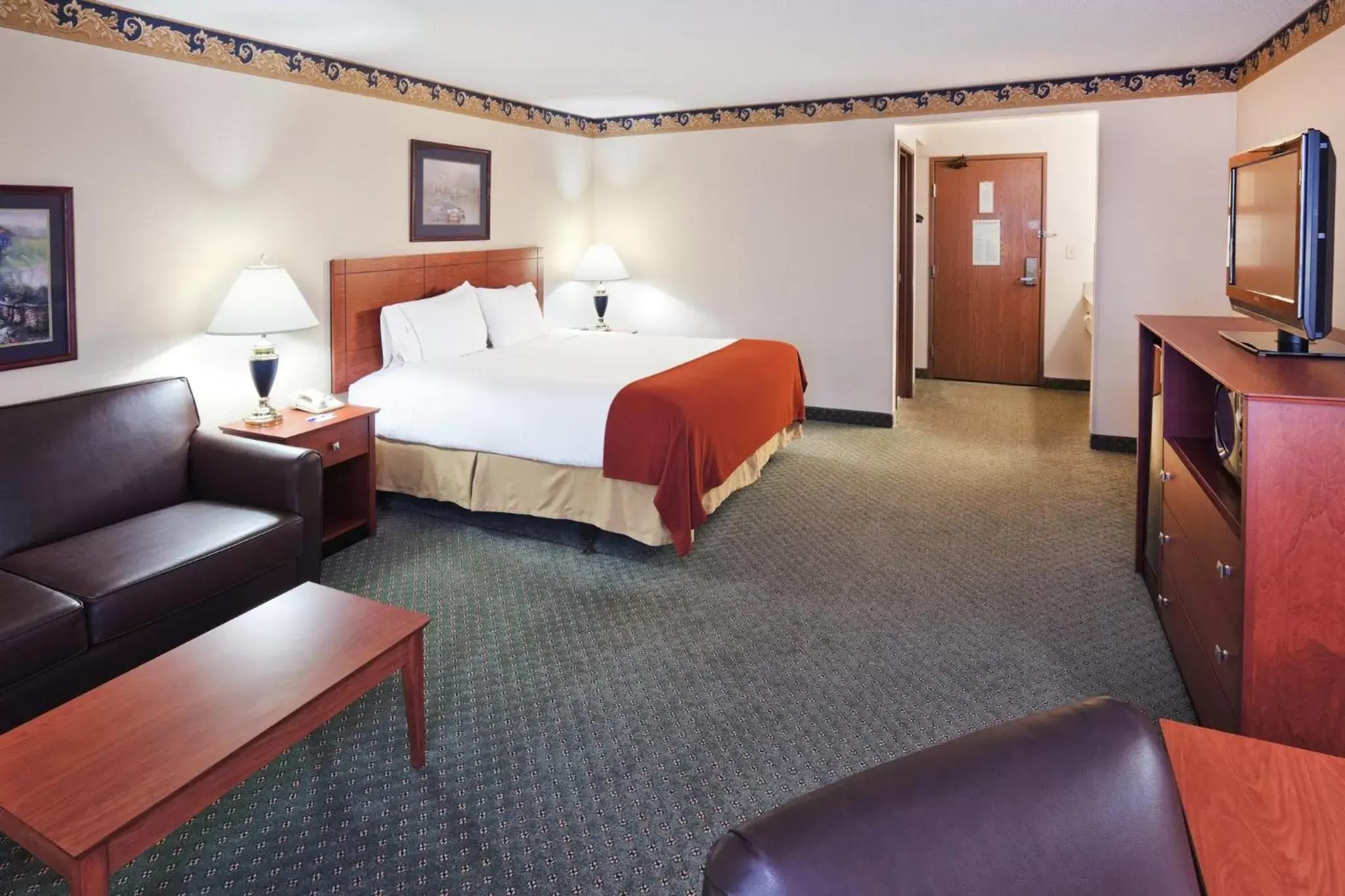 Photo of the whole room, Bed in Holiday Inn Express Hotel & Suites Dallas Lewisville, an IHG Hotel