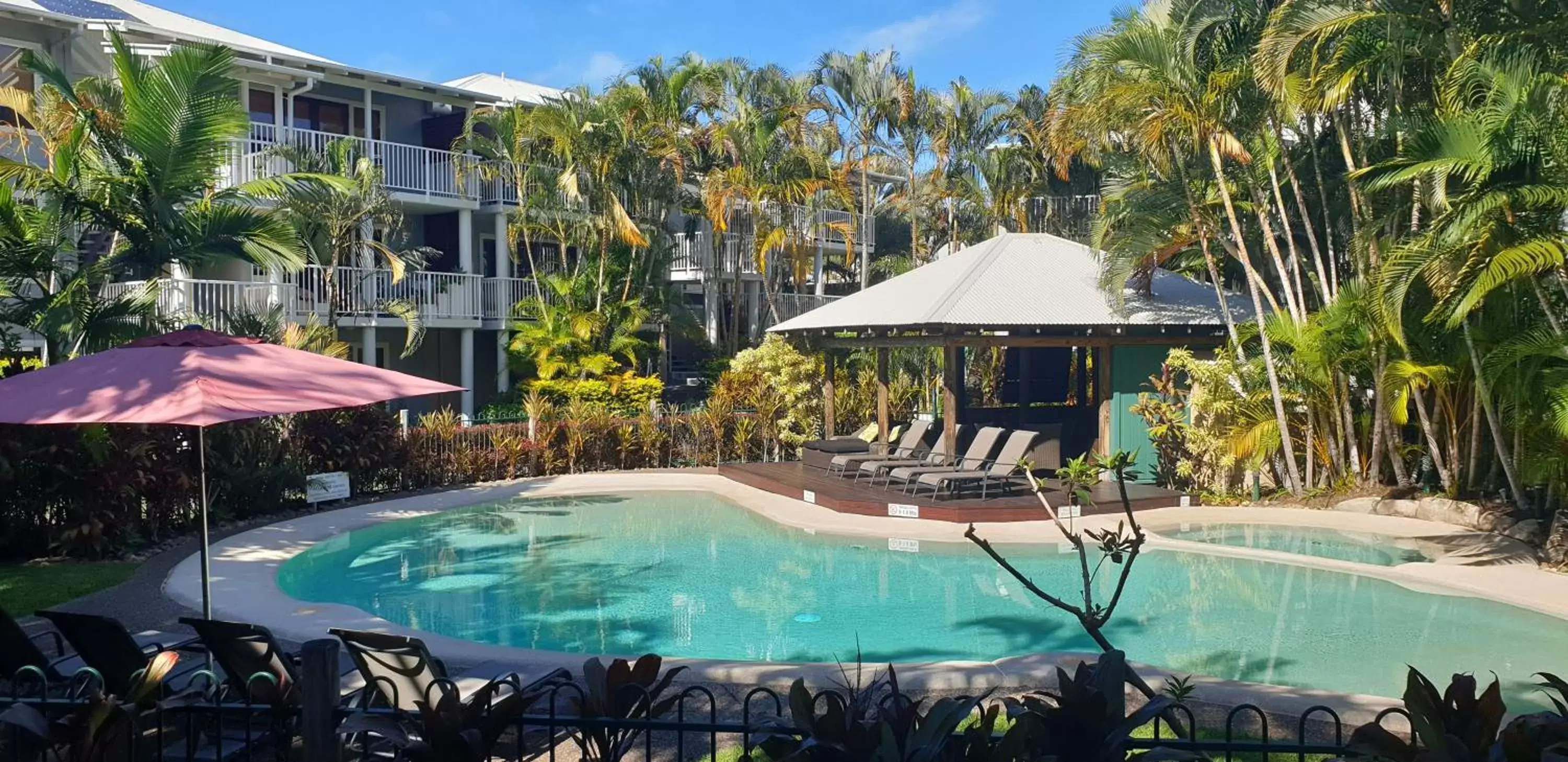 Swimming pool in South Pacific Resort & Spa Noosa Swimming pool in South Pacific Resort & Spa Noosa