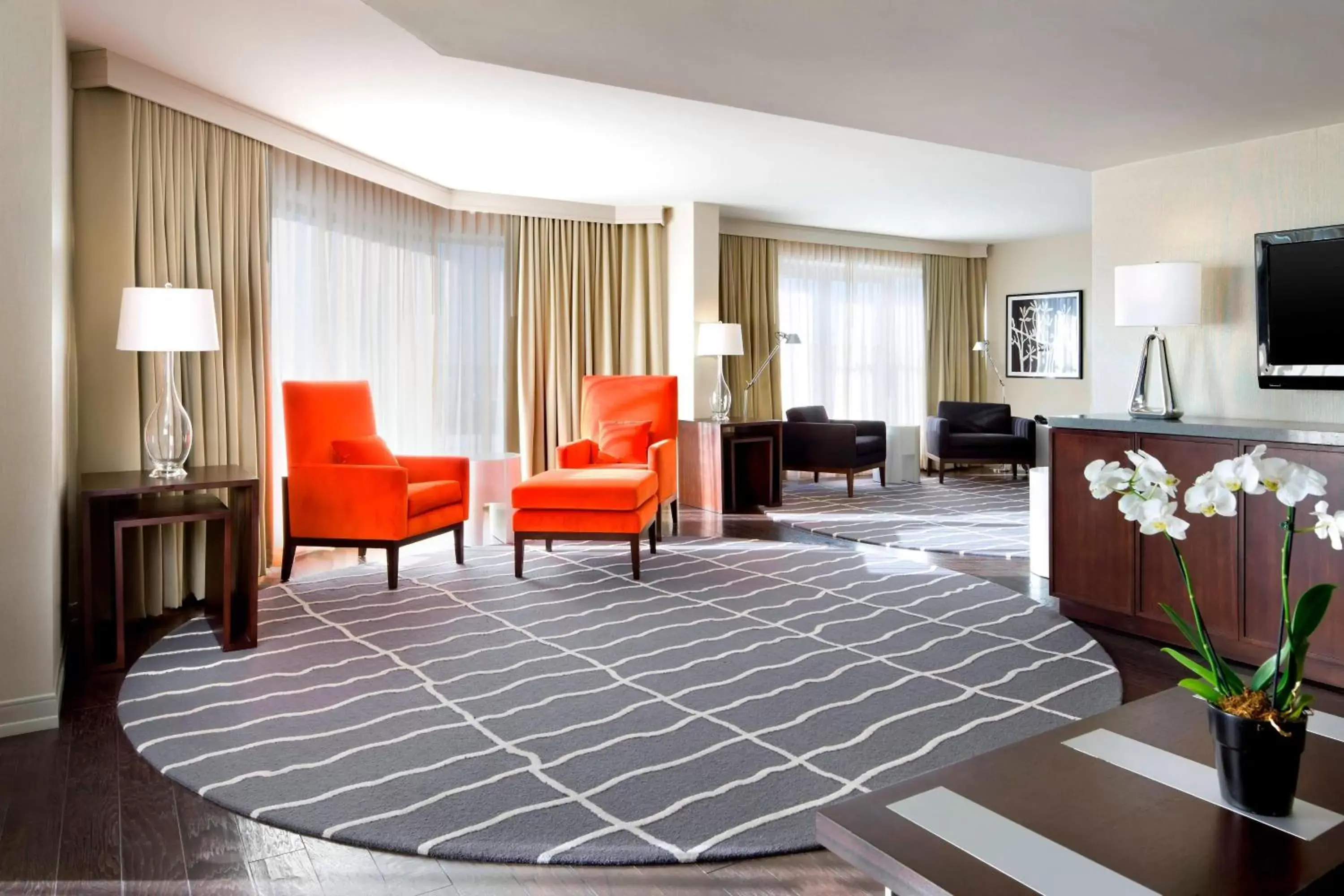 Living room, Seating Area in The Westin Ottawa