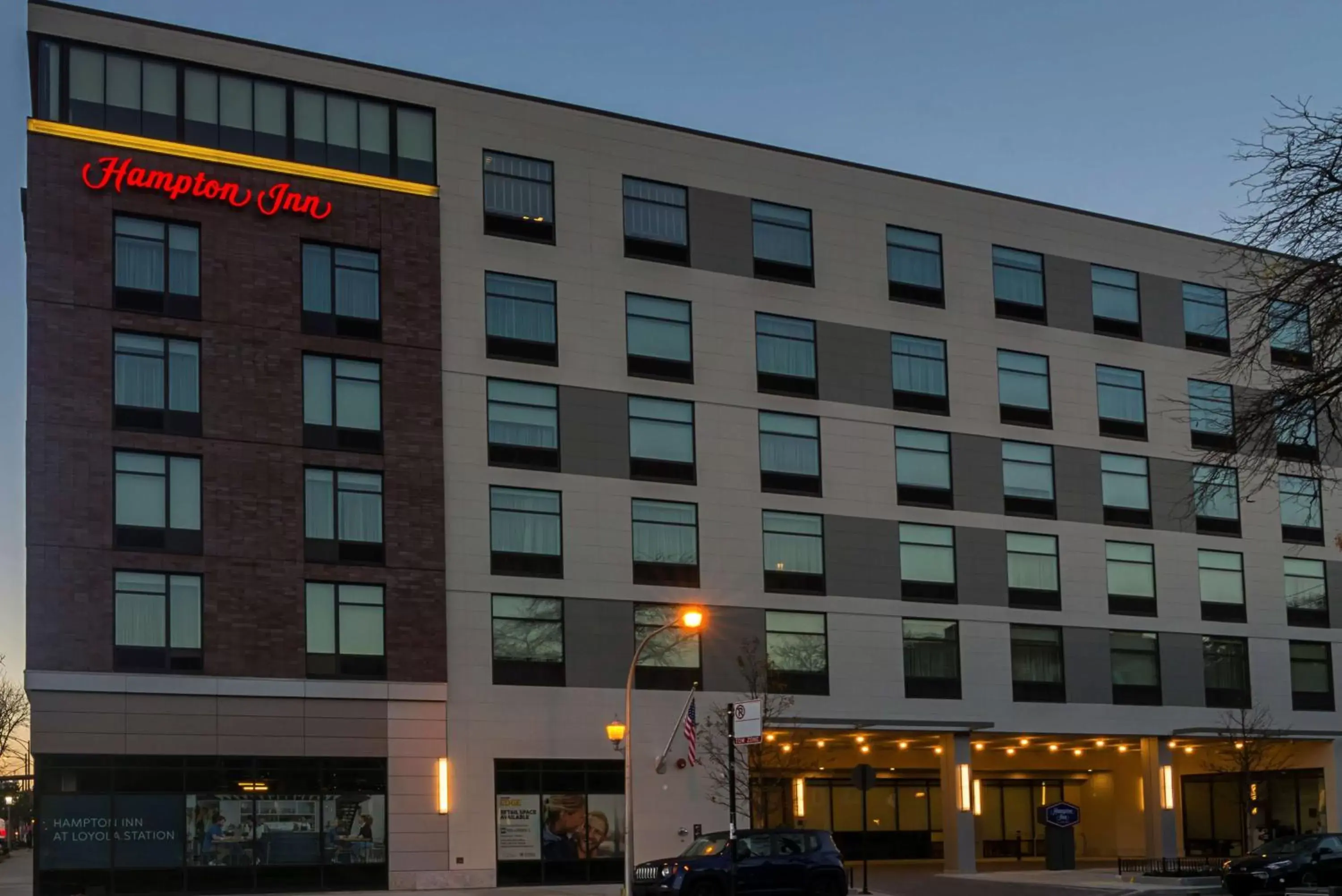 Property Building in Hampton Inn Chicago North-Loyola Station, Il