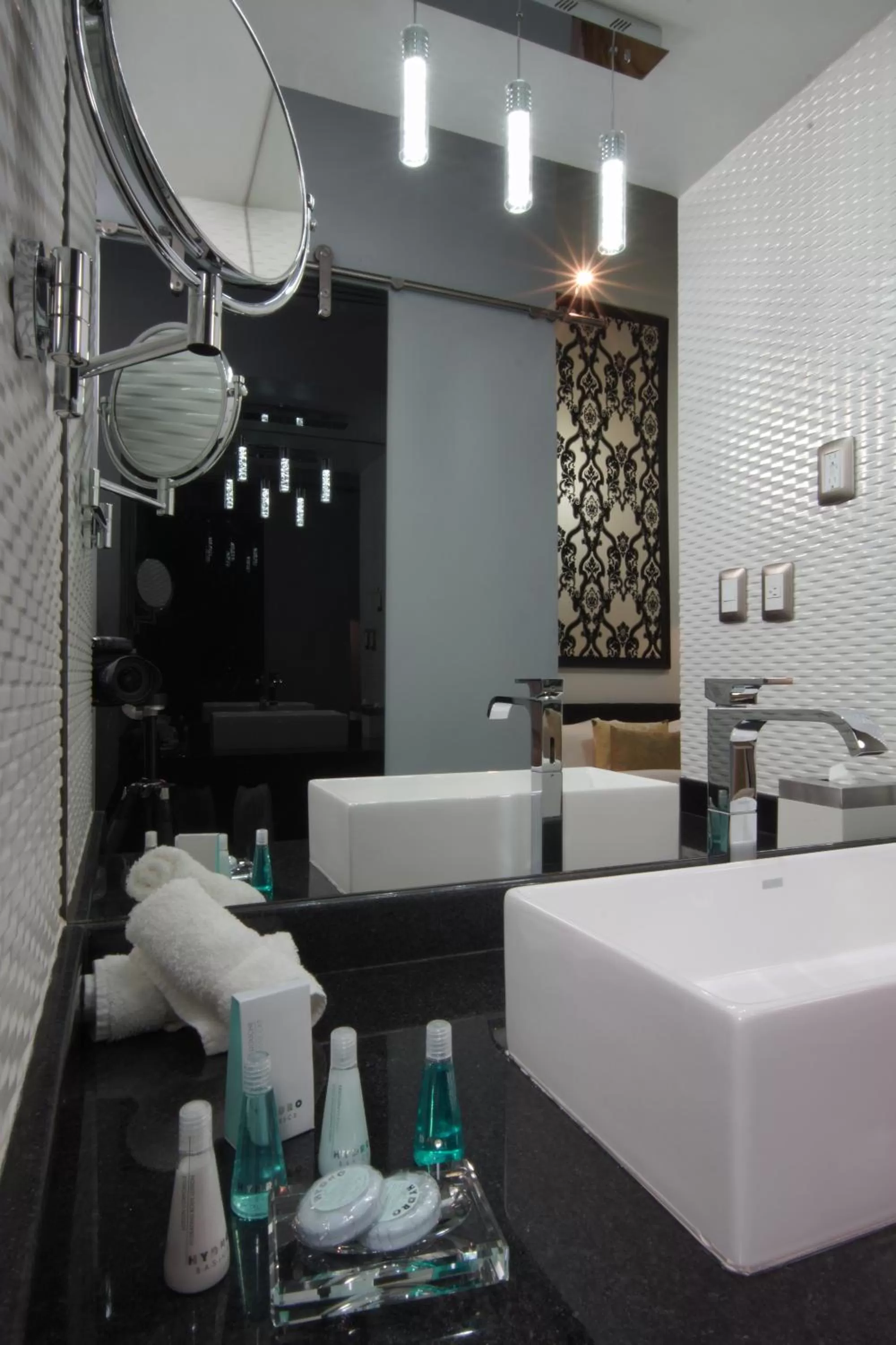 Bathroom in 1850 Hotel Boutique