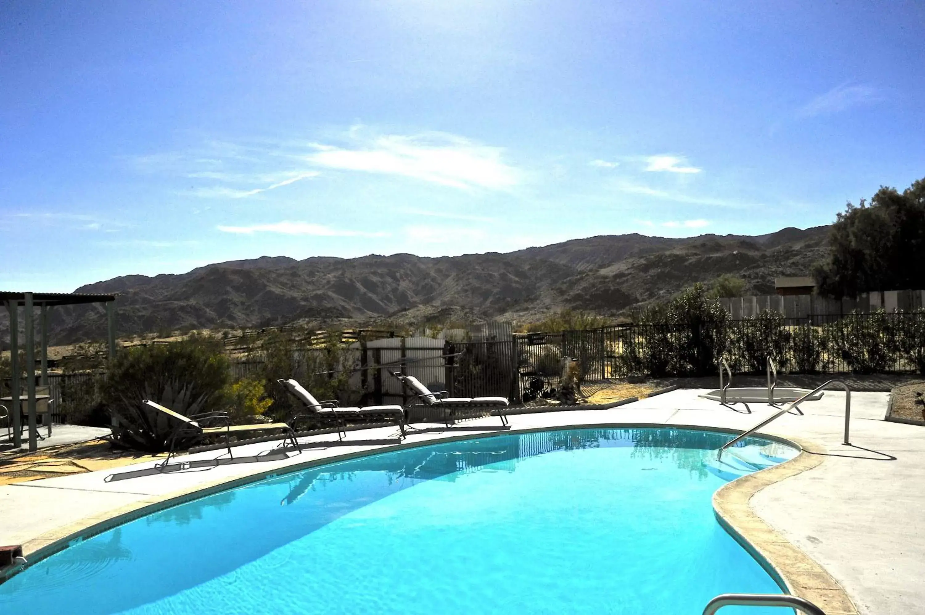 Pool view, Swimming Pool in Harmony Motel