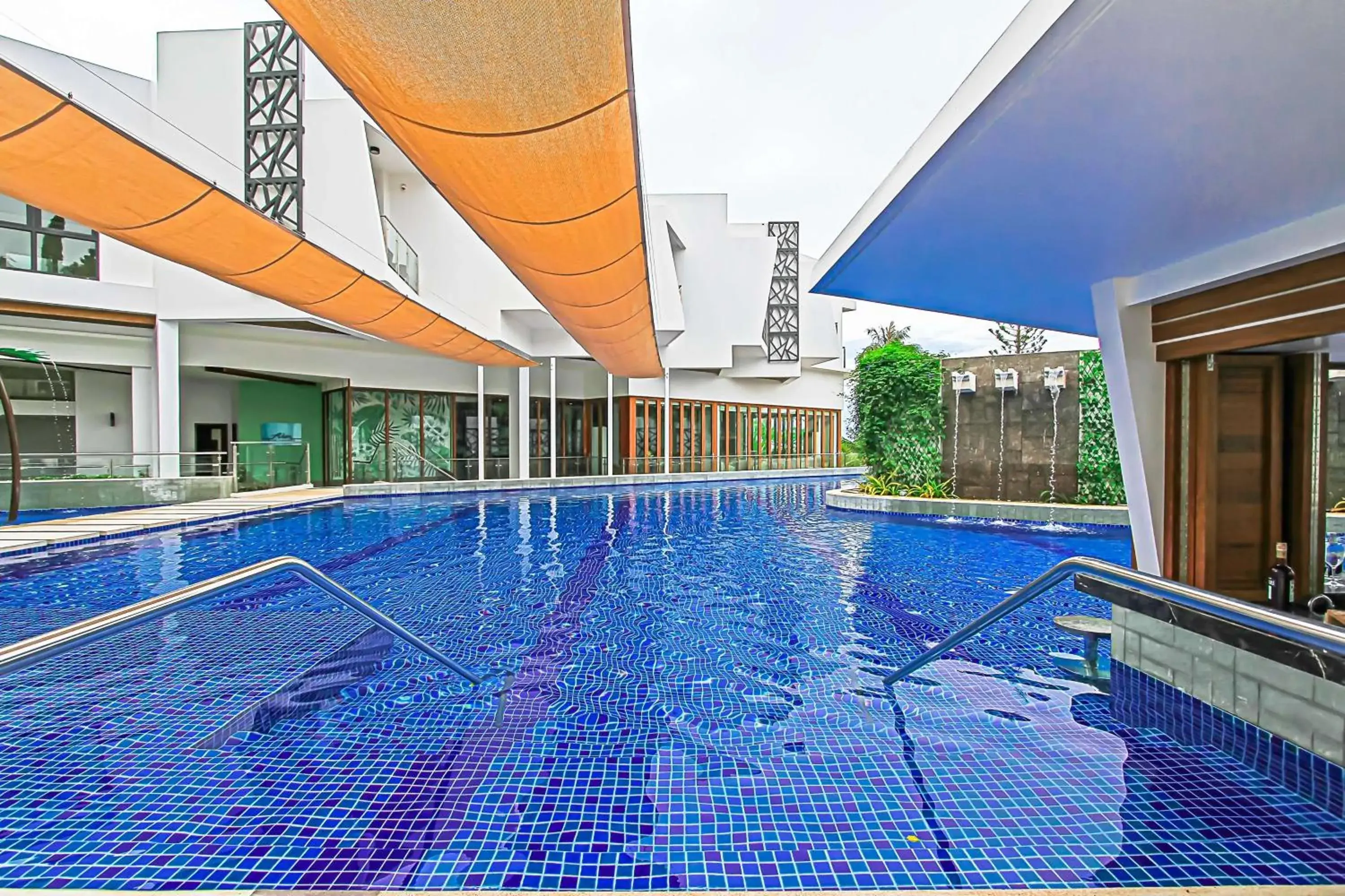 Pool view in Best Western Plus The Ivywall Resort-Panglao Pool view in Best Western Plus The Ivywall Resort-Panglao