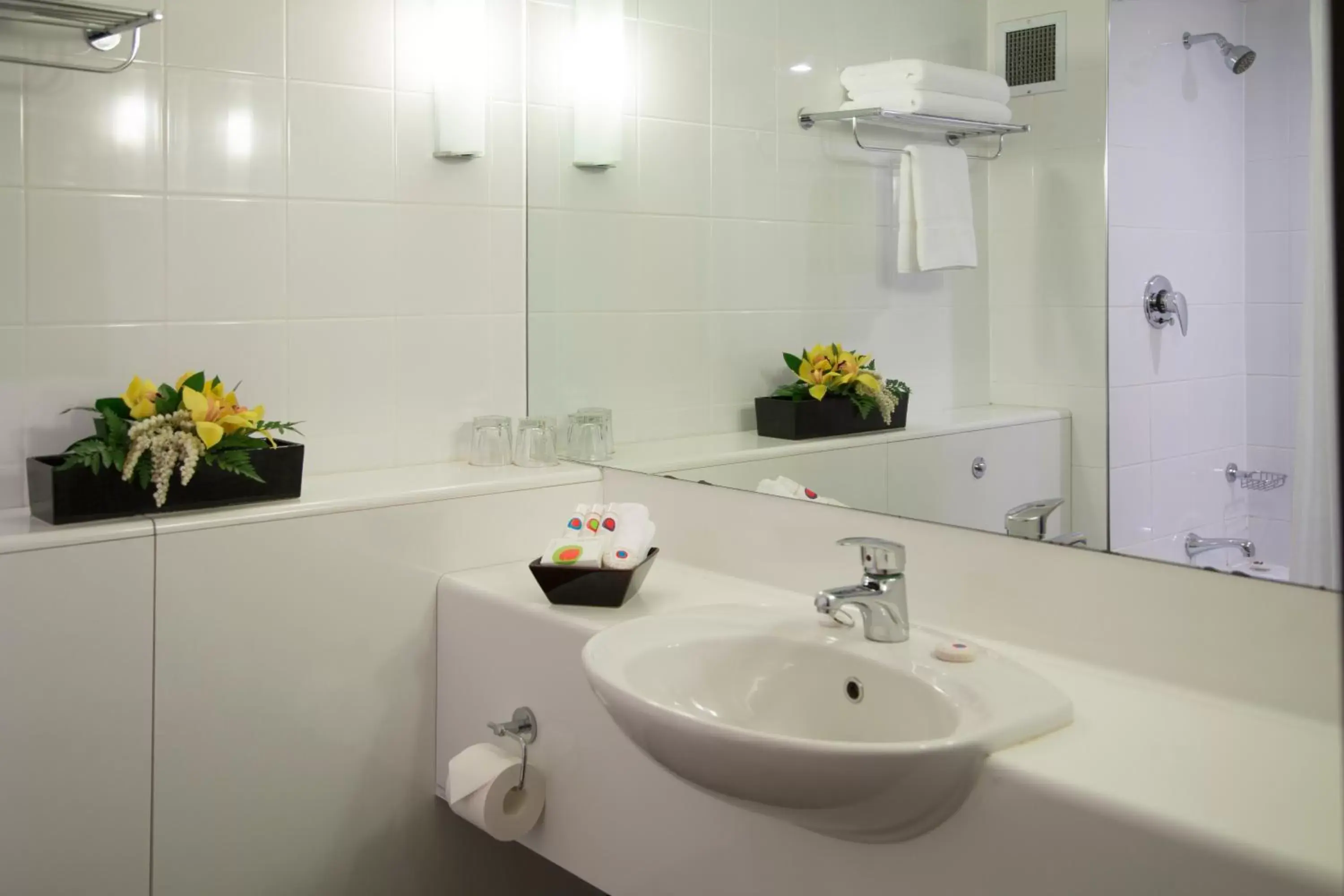 Bathroom in Sudima Hotel Christchurch Airport