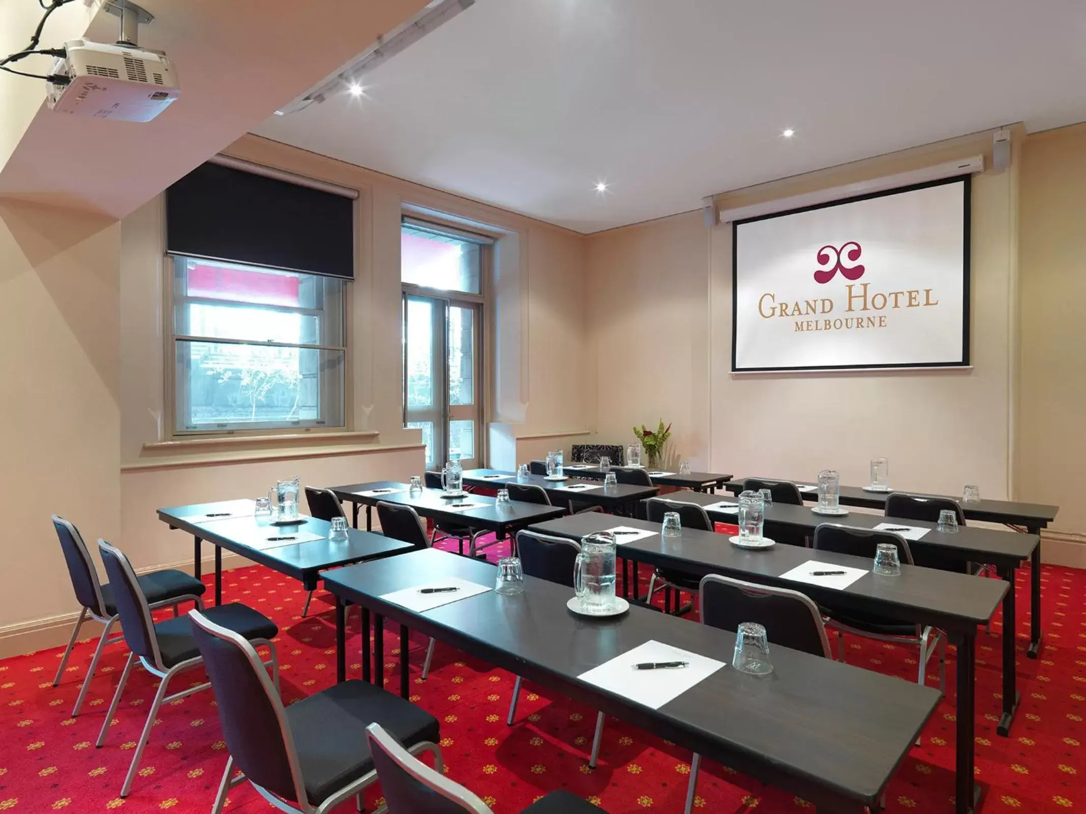 Business facilities in Grand Hotel Melbourne