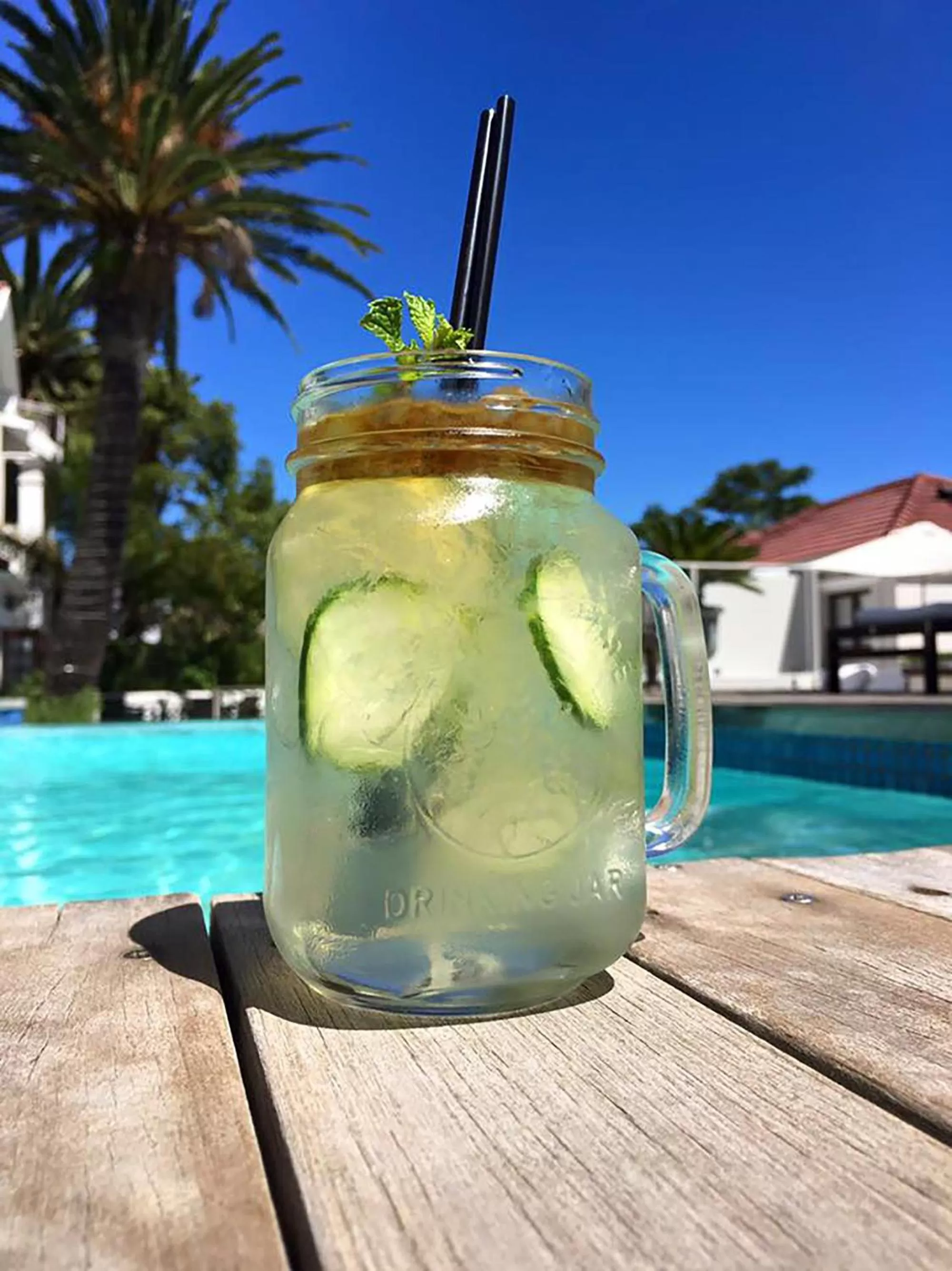 Lounge or bar in The Glen Boutique Hotel & Spa