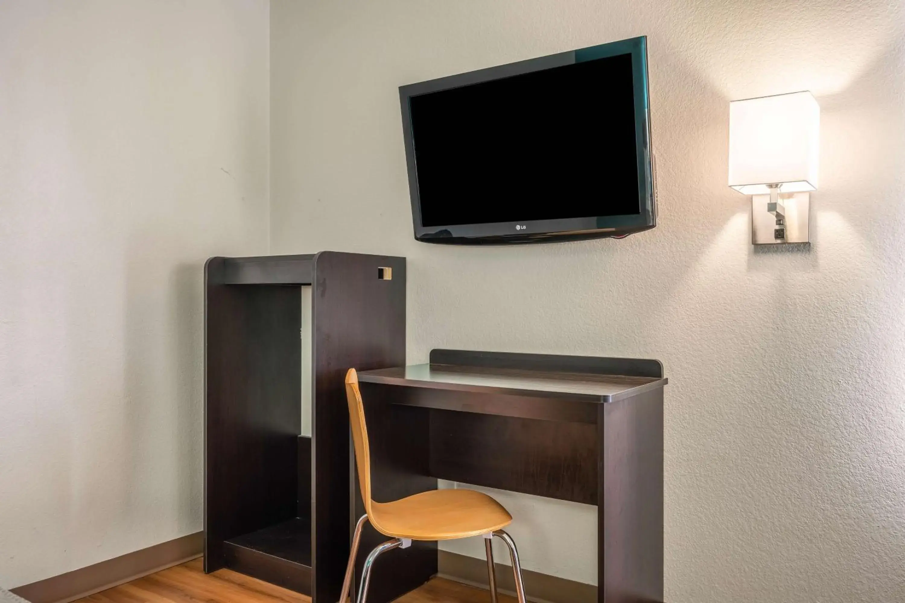 TV and multimedia, TV/Entertainment Center in Motel 6-Rocky Mount, NC