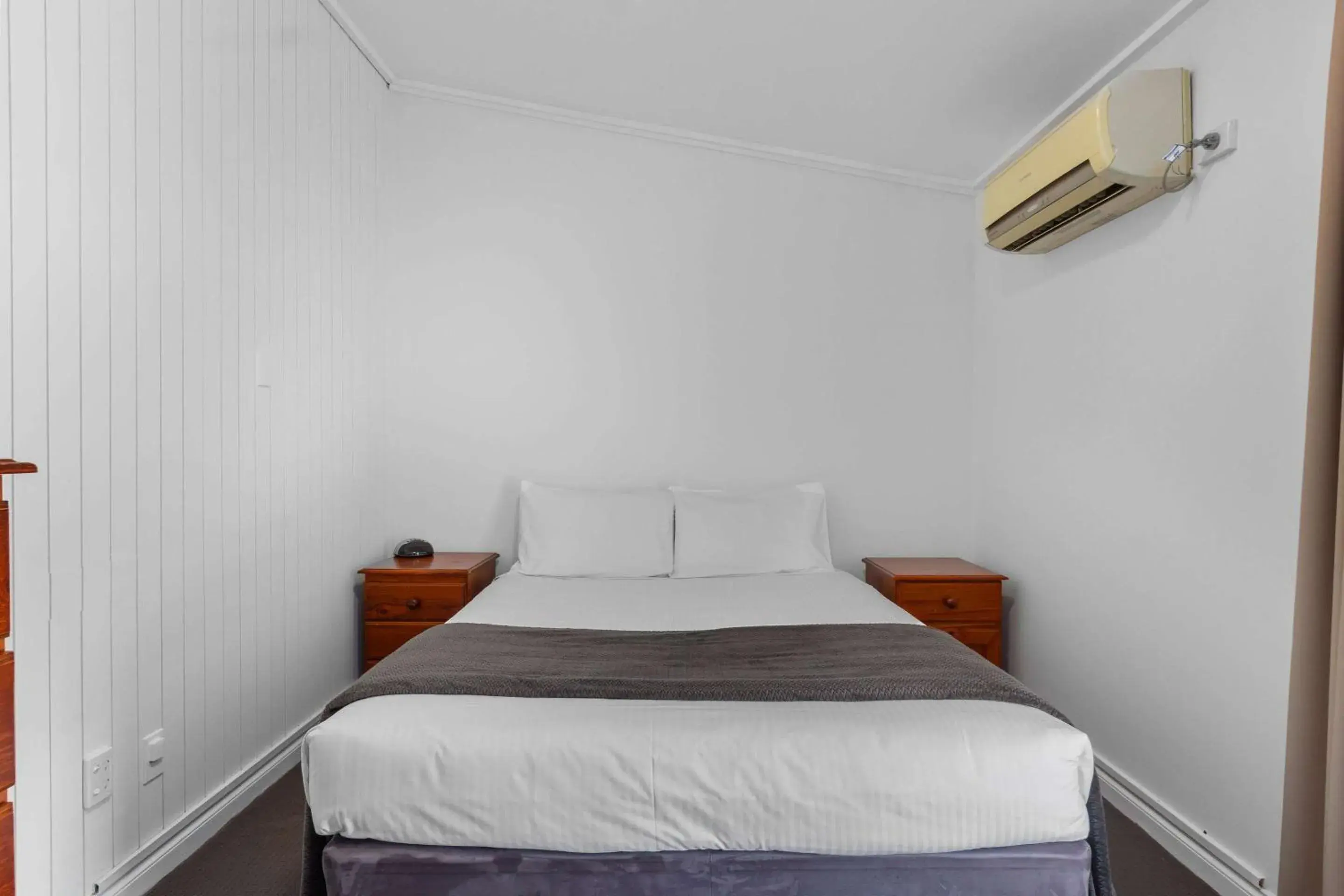 Bedroom, Bed in Econo Lodge East Adelaide