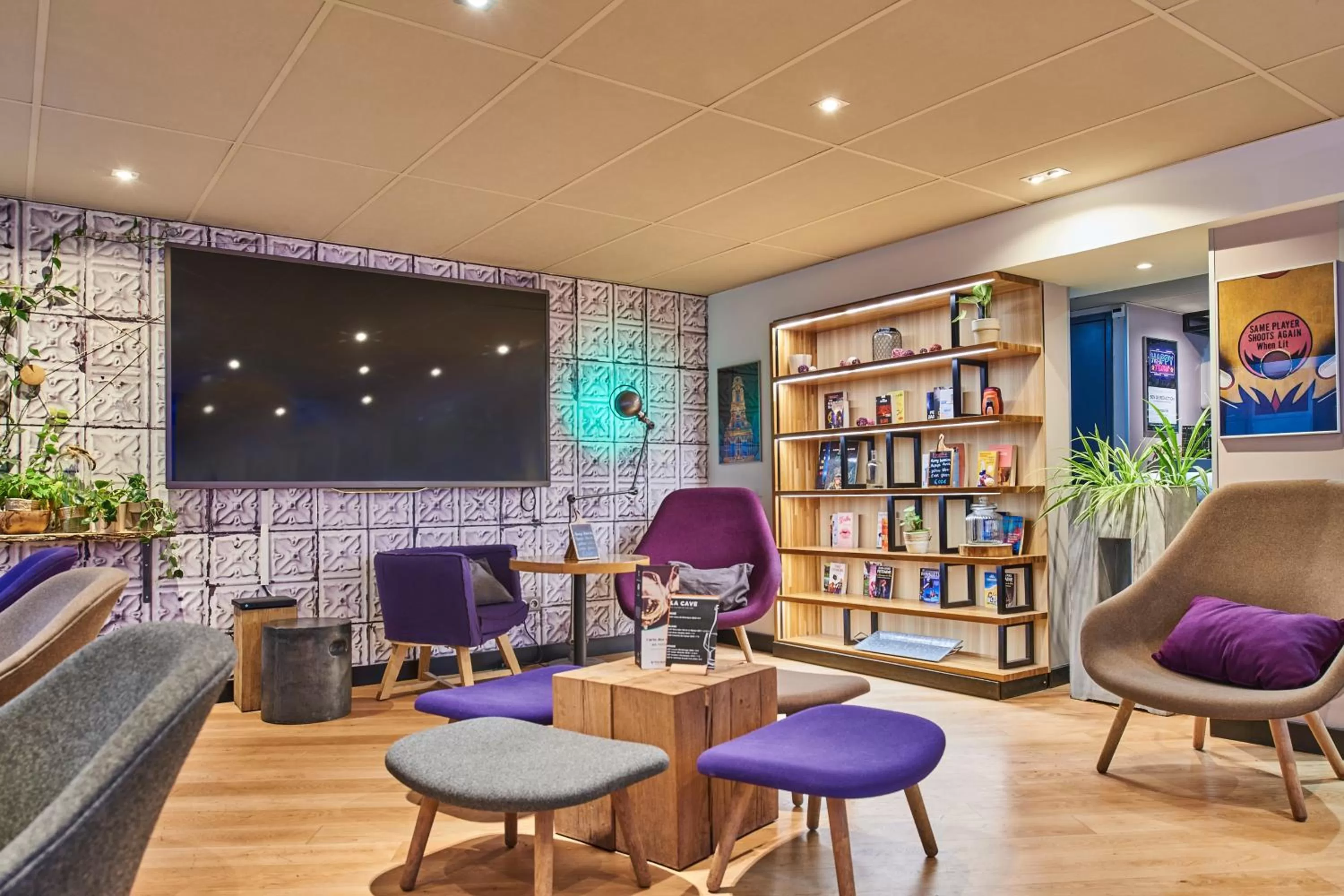 Library in Campanile Lyon Centre - Berges du Rhône