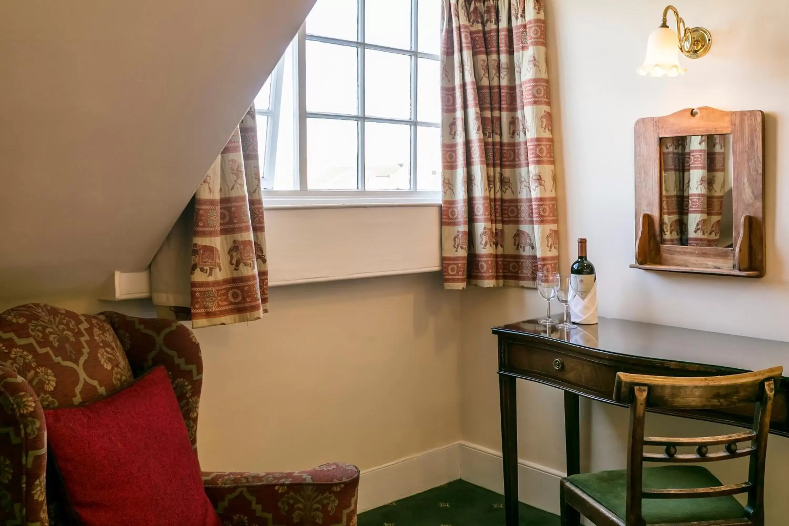 Attic Double Room in Ednam House Hotel