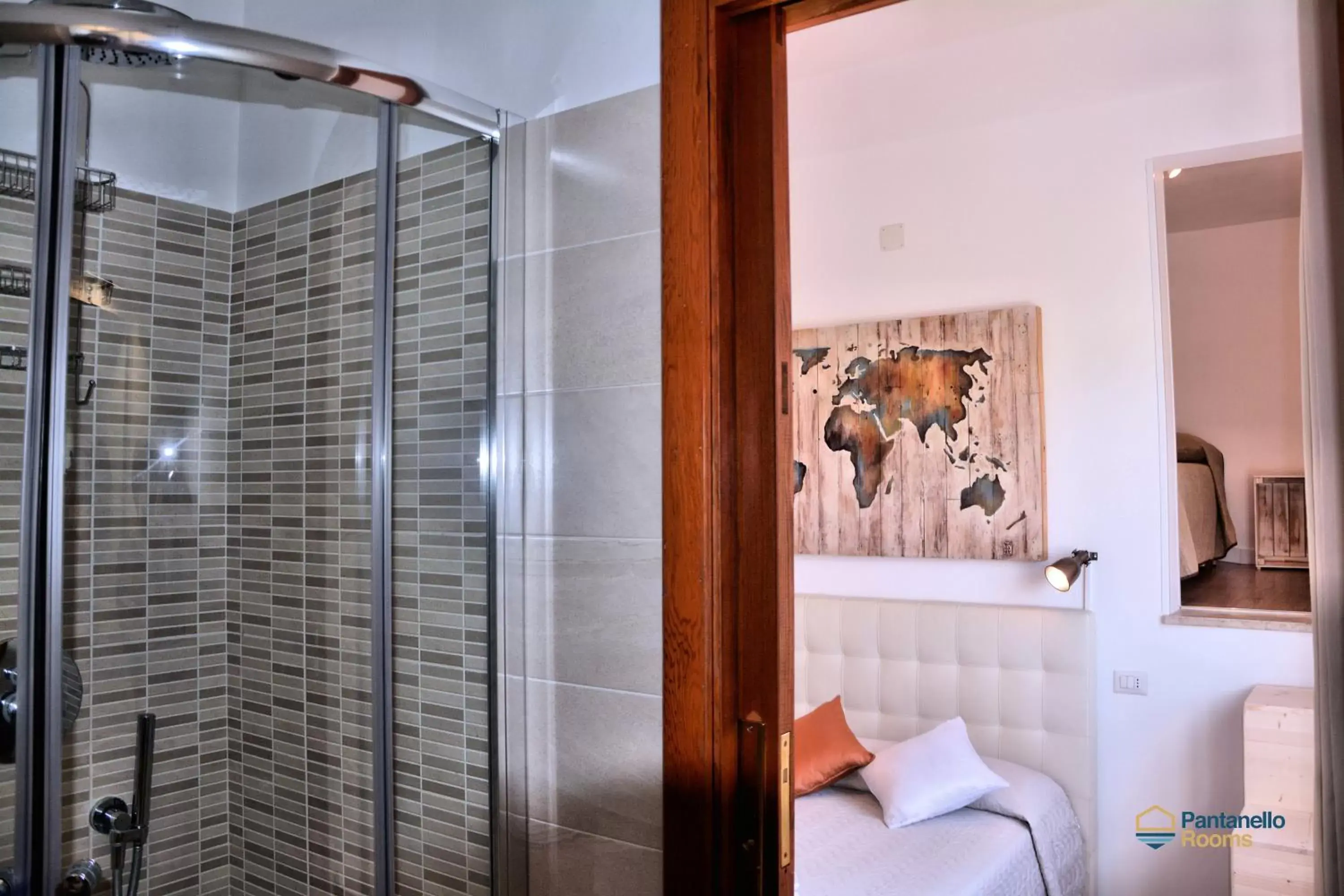 Shower, Bathroom in Pantanello Rooms Avola