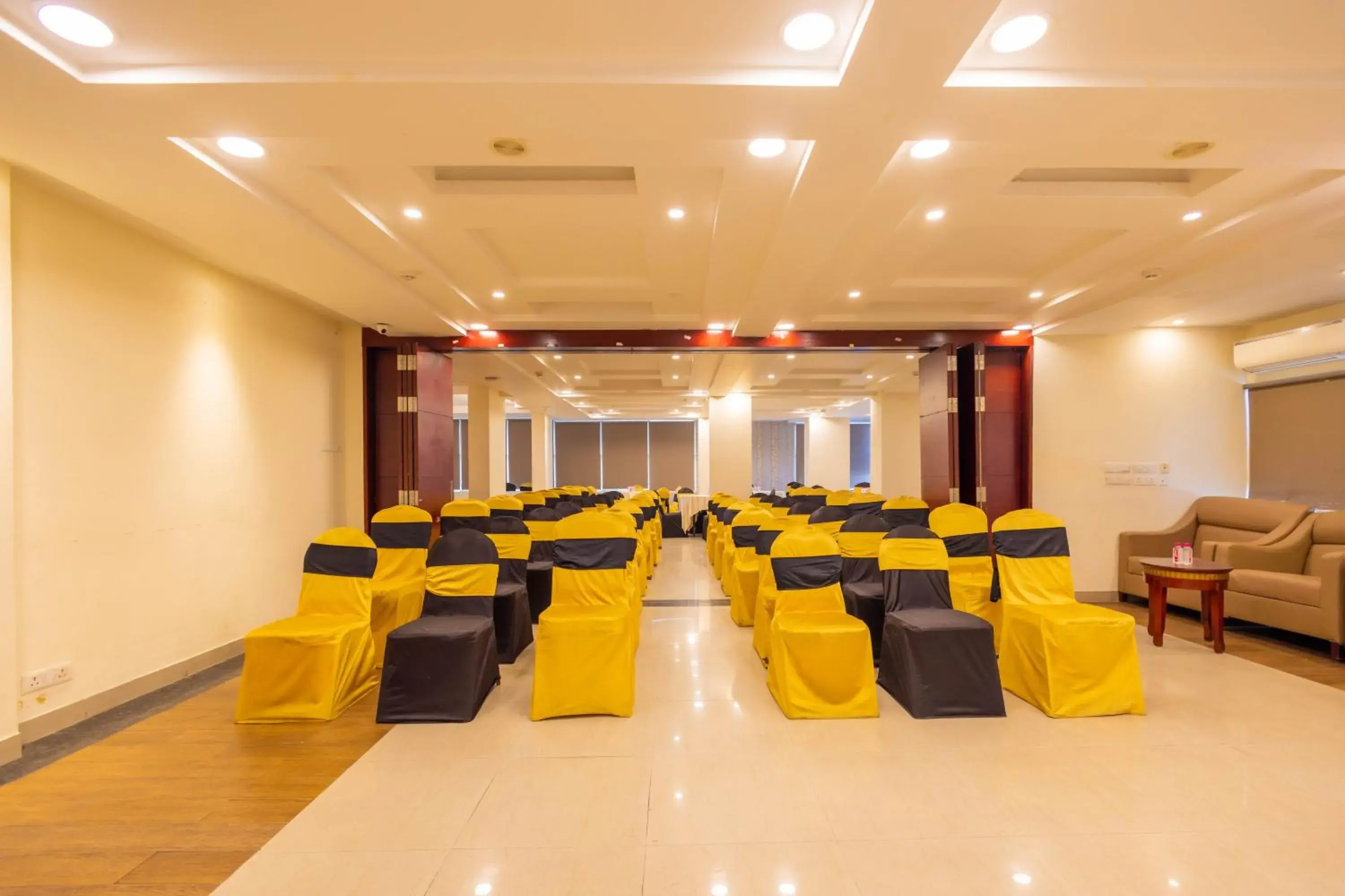 Banquet/Function facilities in Hotel Clarks Inn Jaipur, Banipark