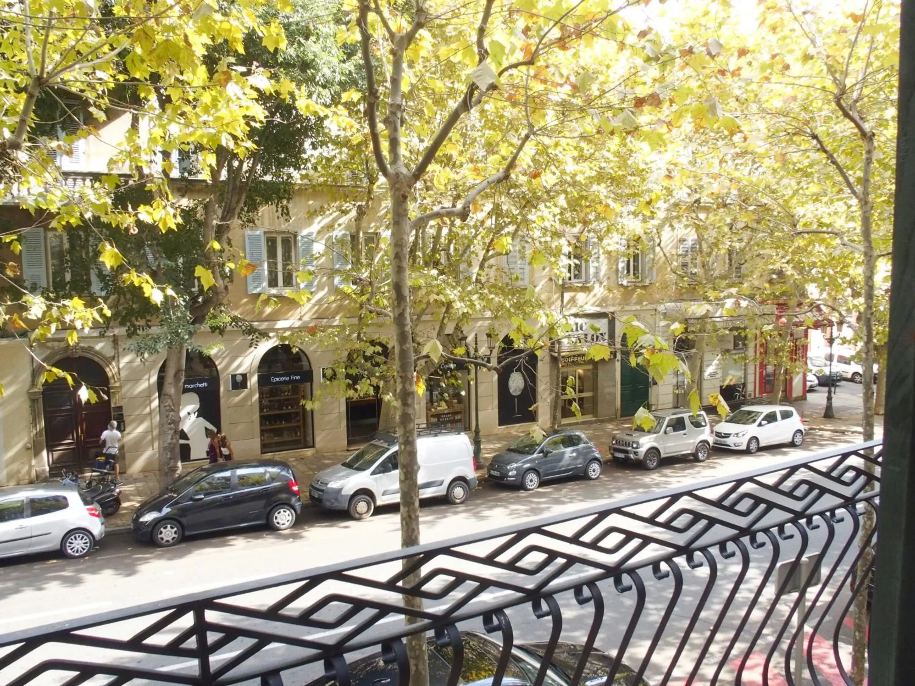 Street view in Hôtel Les Voyageurs