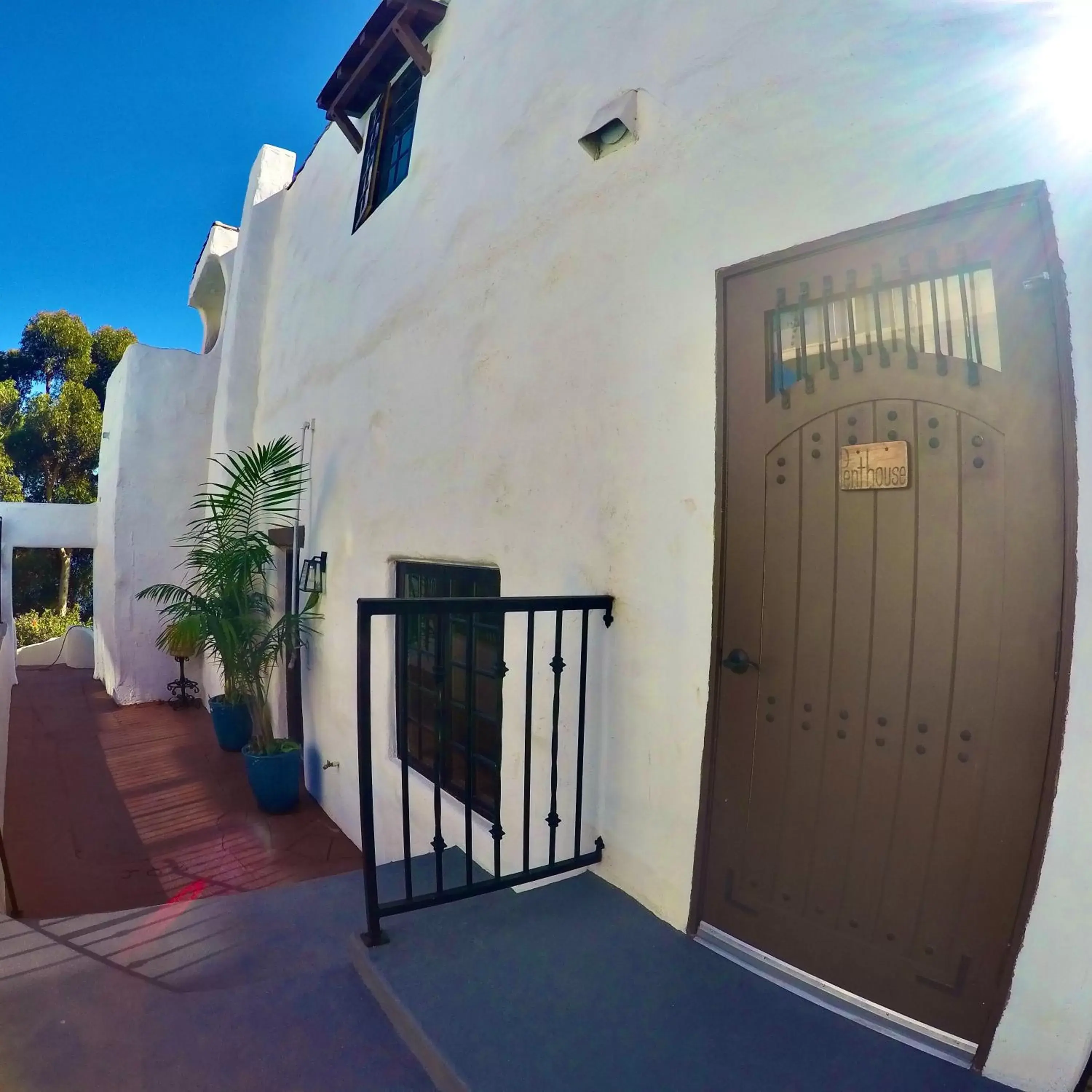 Facade/entrance in Zane Grey Pueblo Hotel