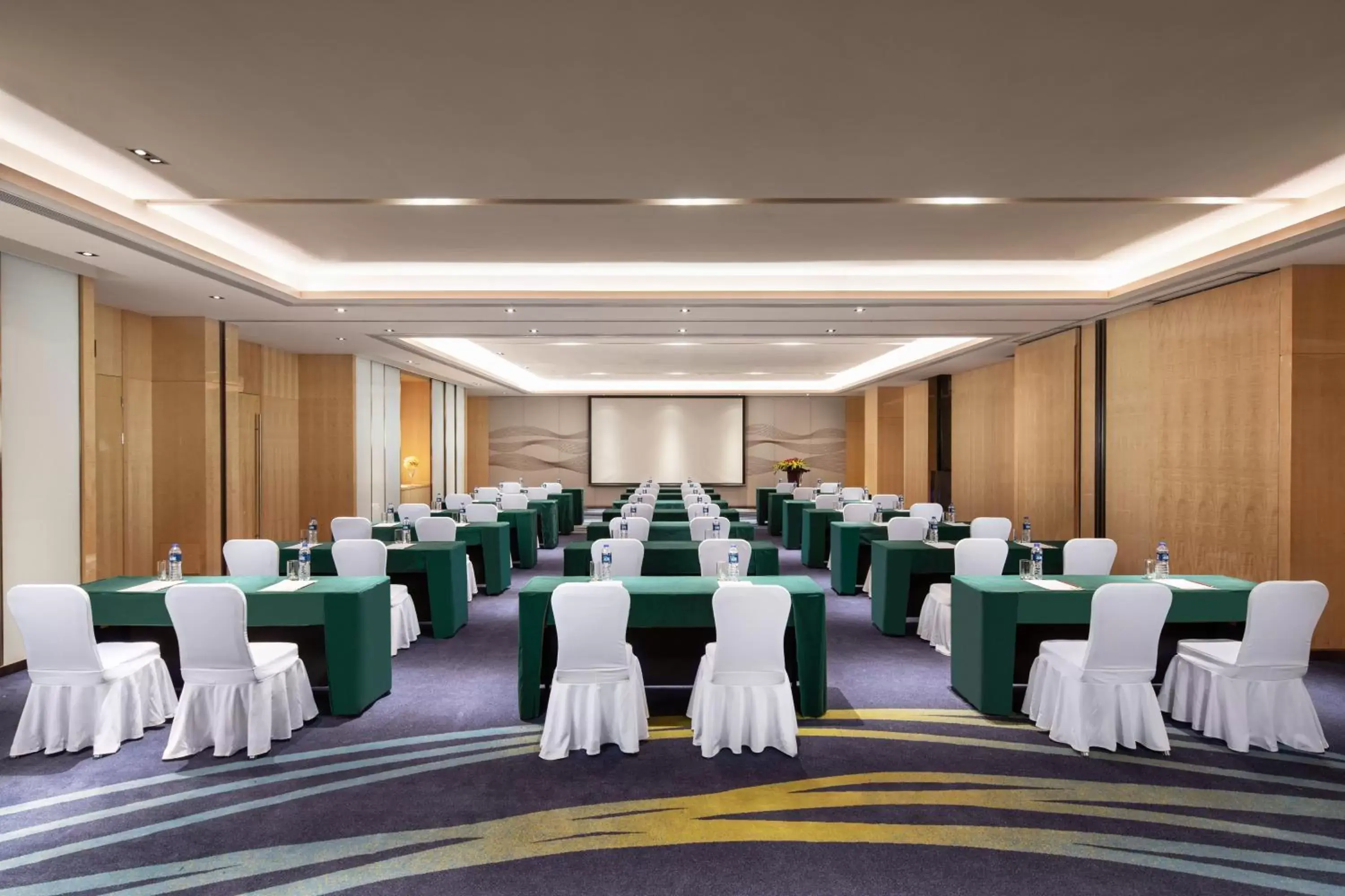 Meeting/conference room in Holiday Inn Shunde, an IHG Hotel